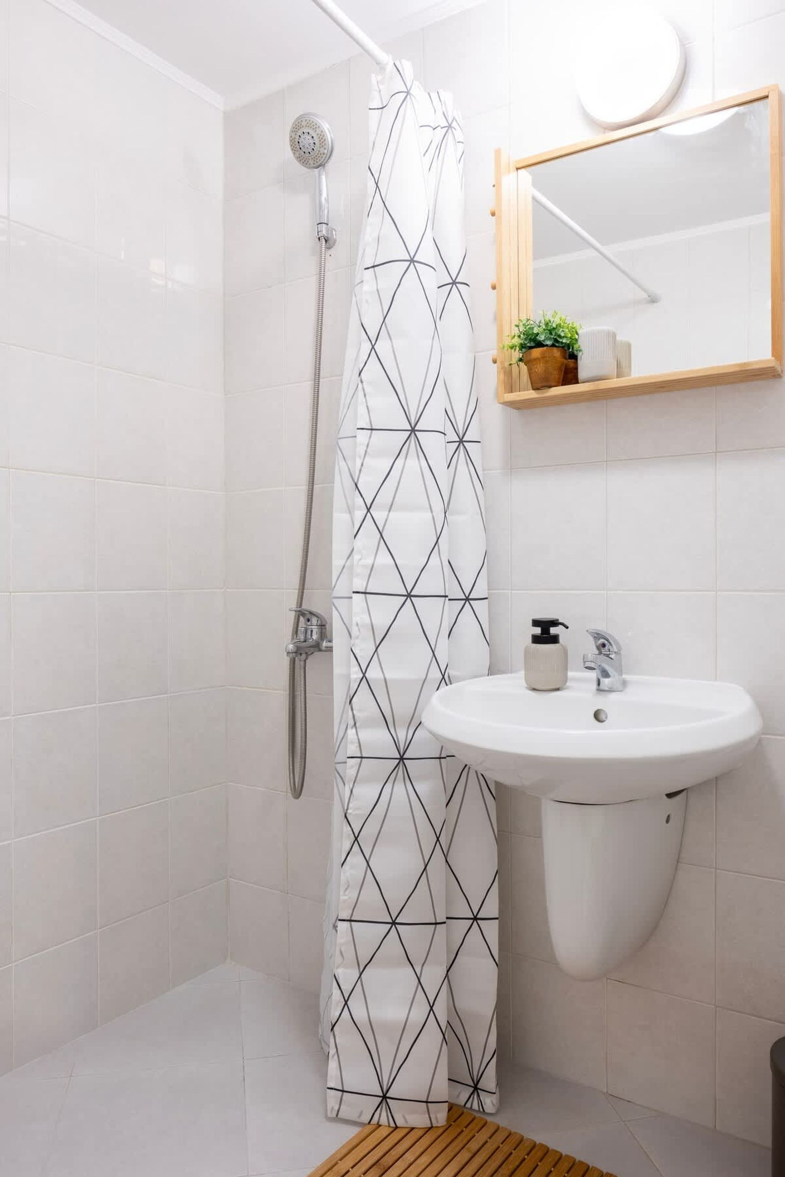 Central &amp; Beautiful Apartment - Perfect Location - Photo 15