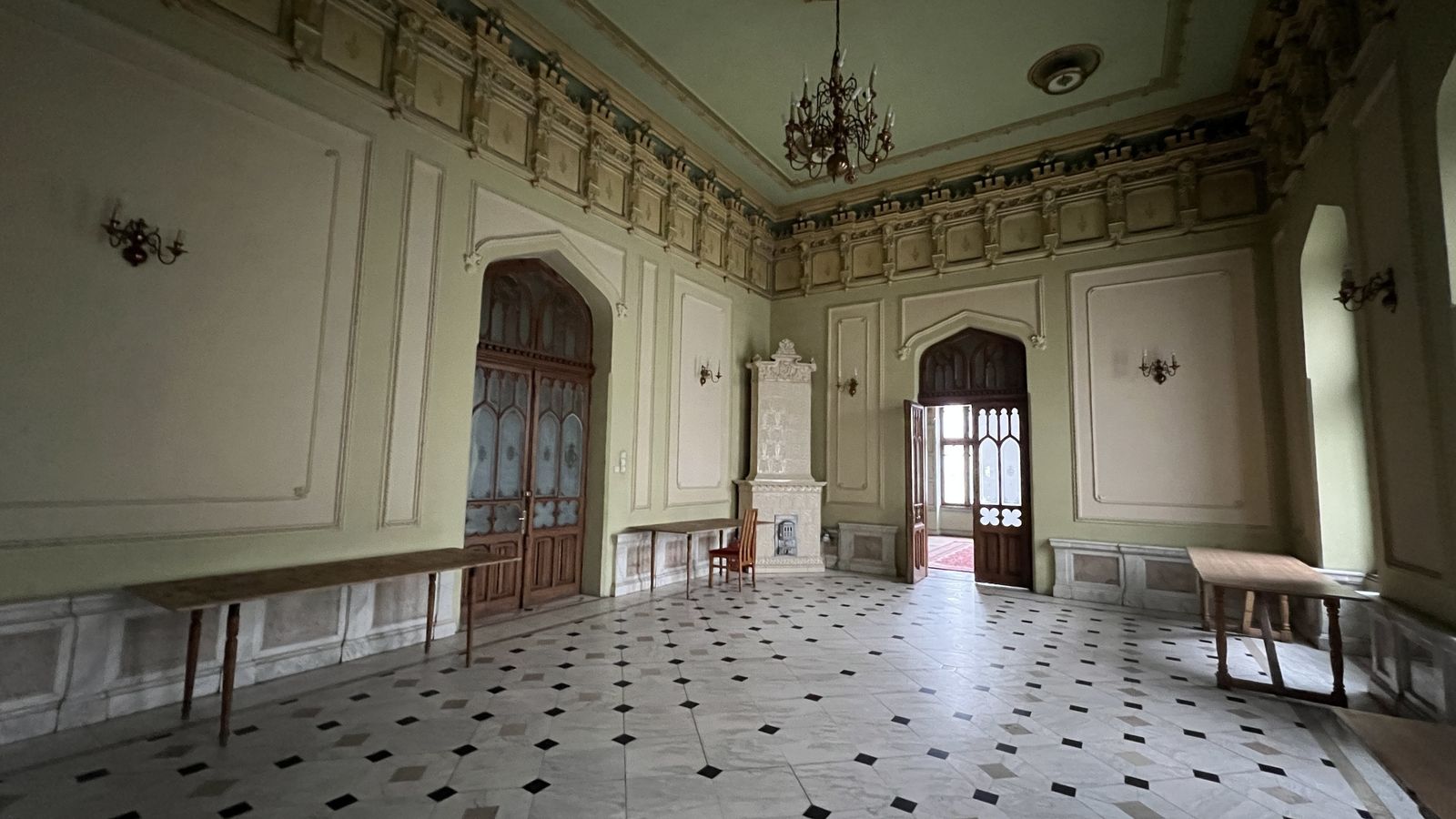 Gothic Mansion in Bucharest - Photo 12