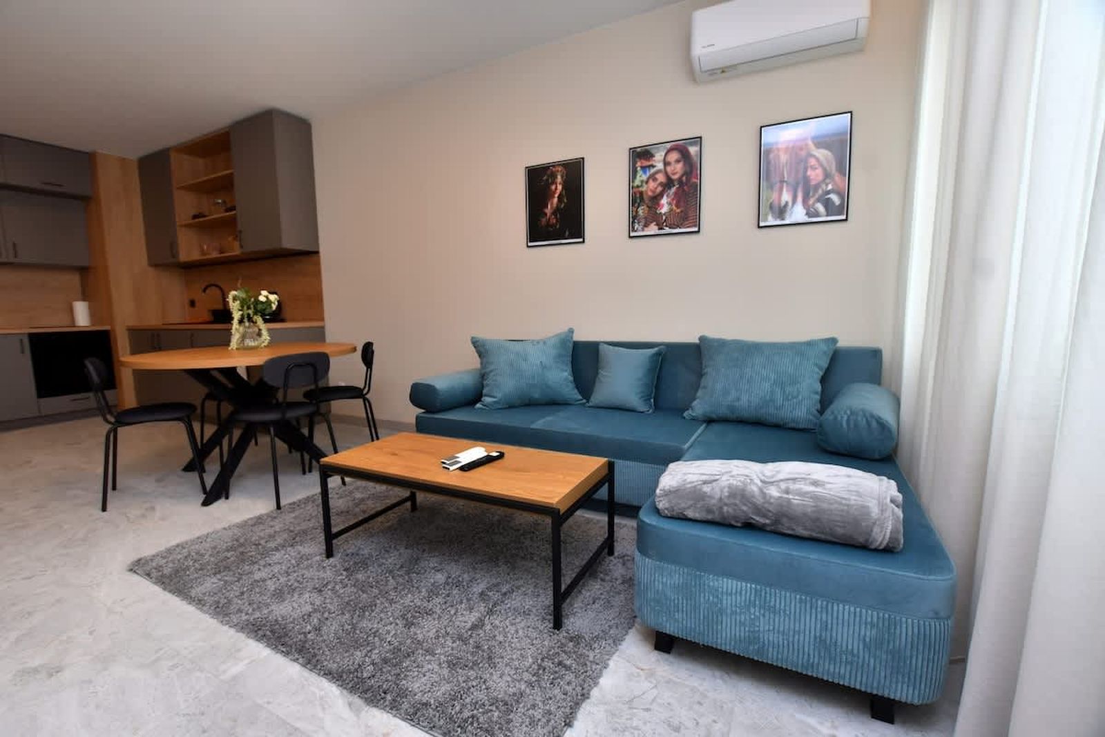 Contemporary Home with Balcony - Photo 10