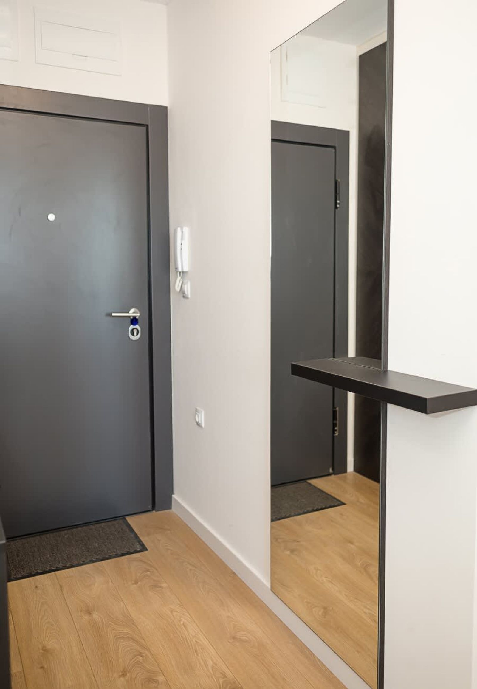 Stylish City Living by the Sea - 2BR Flat + Parking - Photo 30