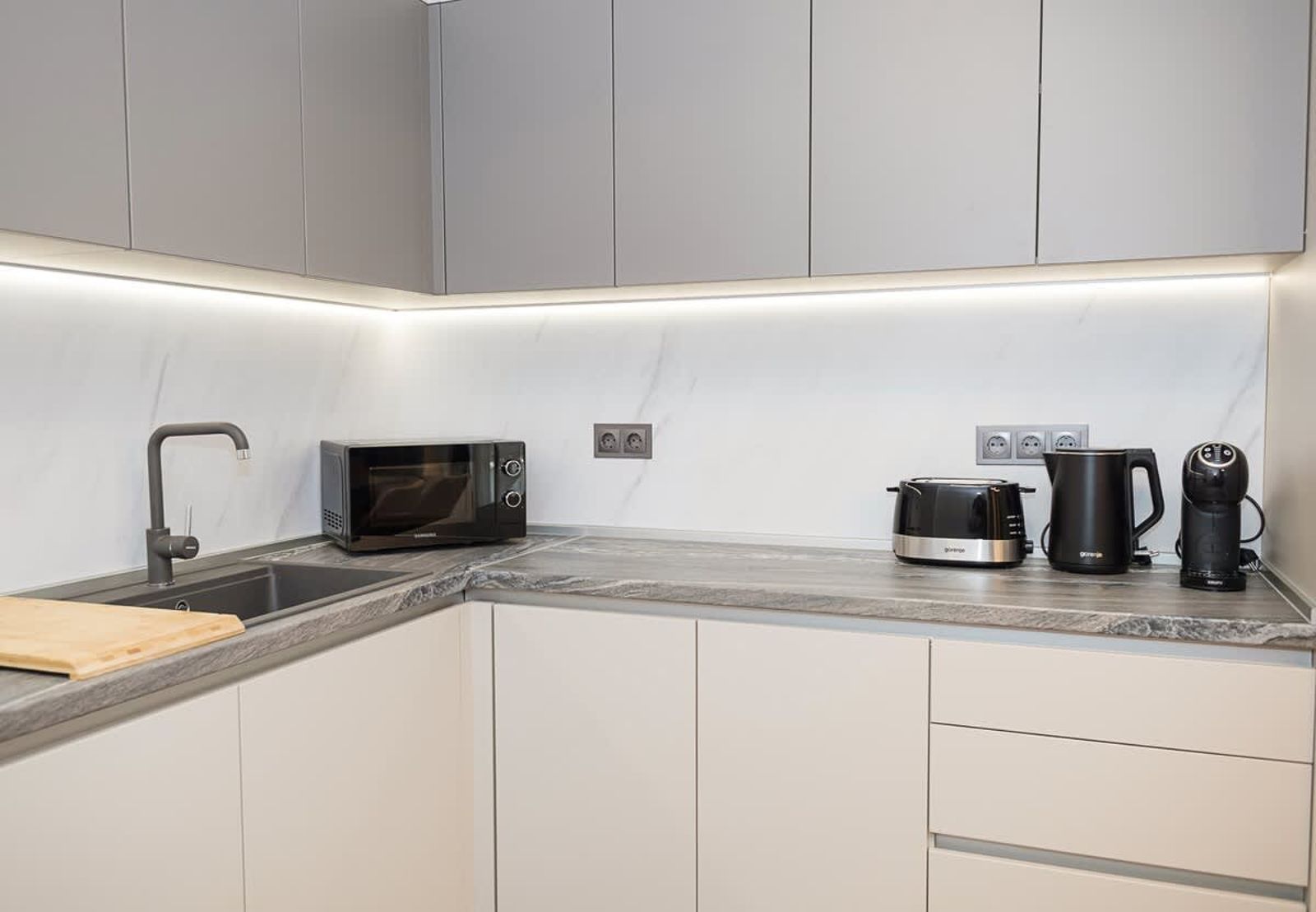 Exclusive Central Varna Apartment | 2 Beds+Parking - Photo 17