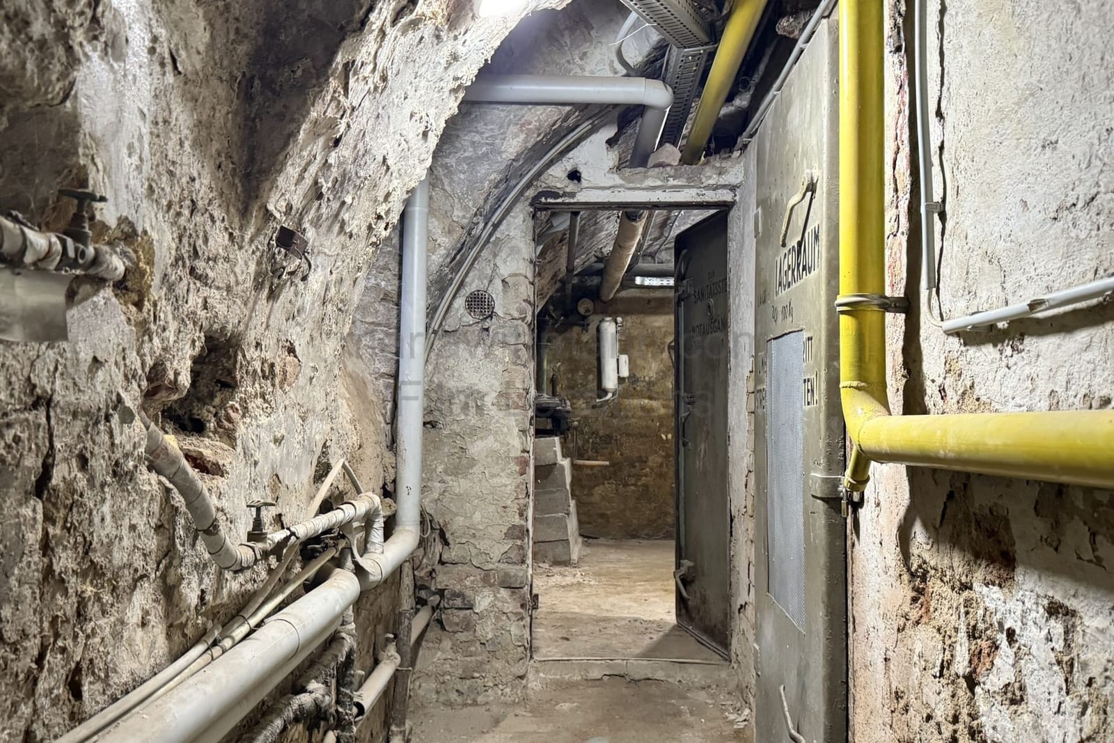 Location 368 - Photo 41