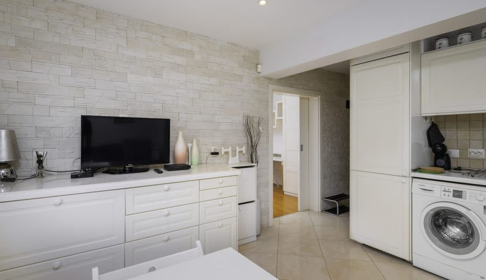 Bright &amp; Cozy 1BD Flat with Balcony | South Park - Photo 5