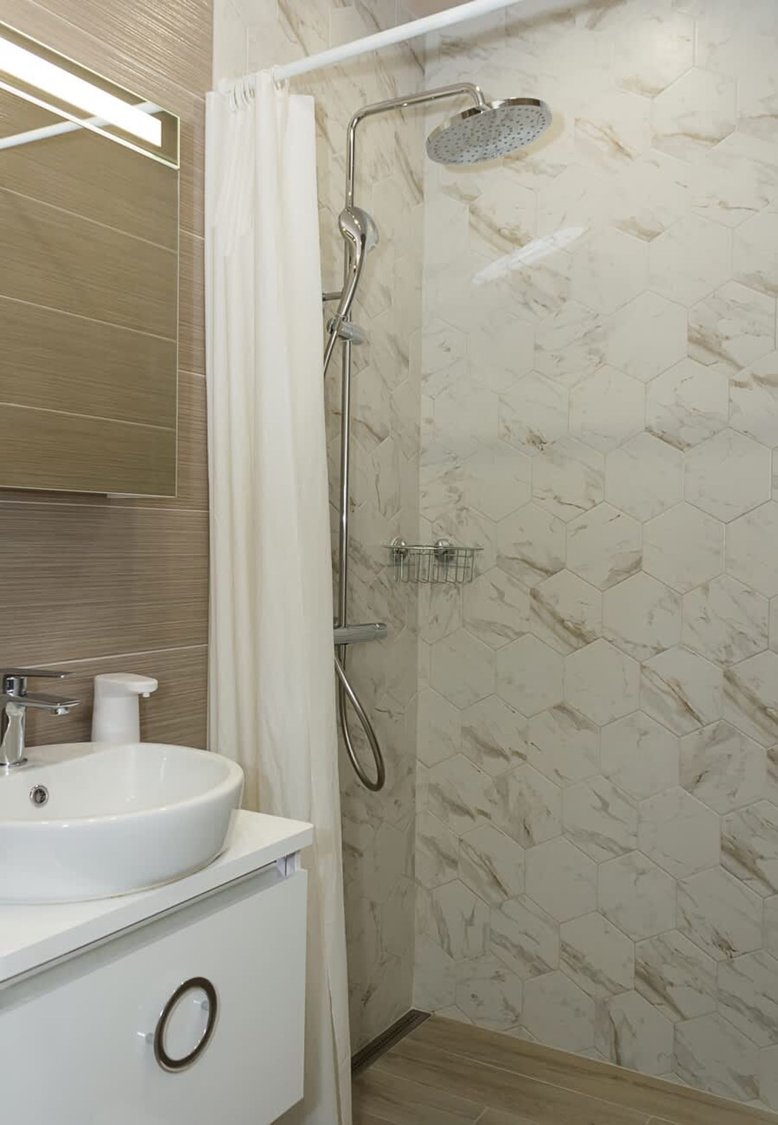 Sunny 1BD Flat in St Constantine &amp; Helena Complex - Photo 18