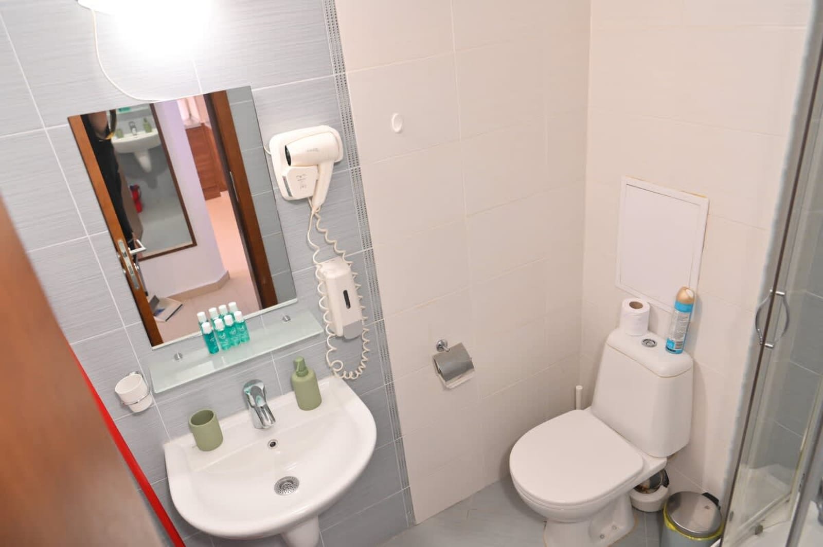 Cozy Flat with Pool &amp; Mountain Views, Near Gondola - Photo 15