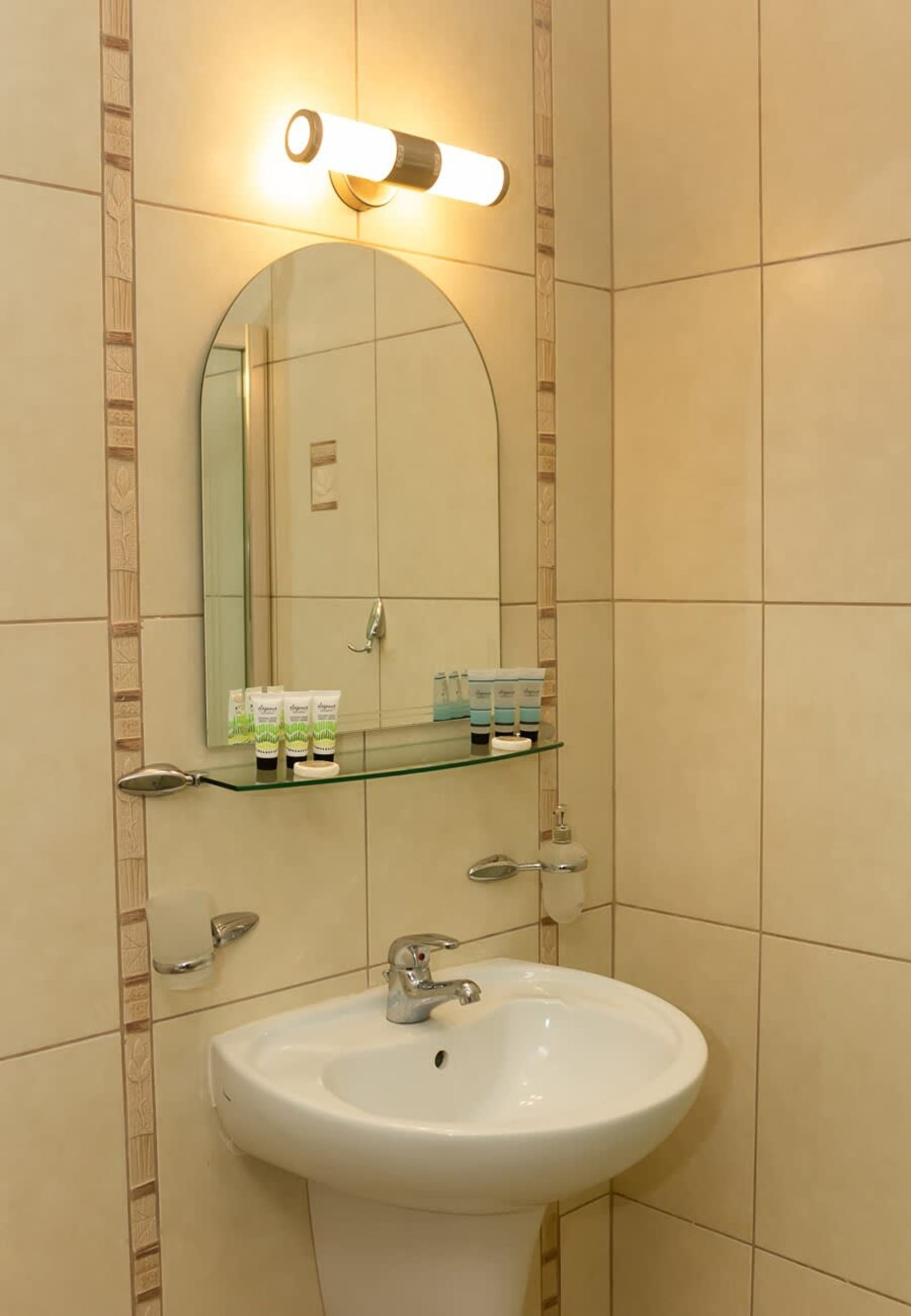 Cozy 1BD Apartment with a Spacious Terrace - Photo 31