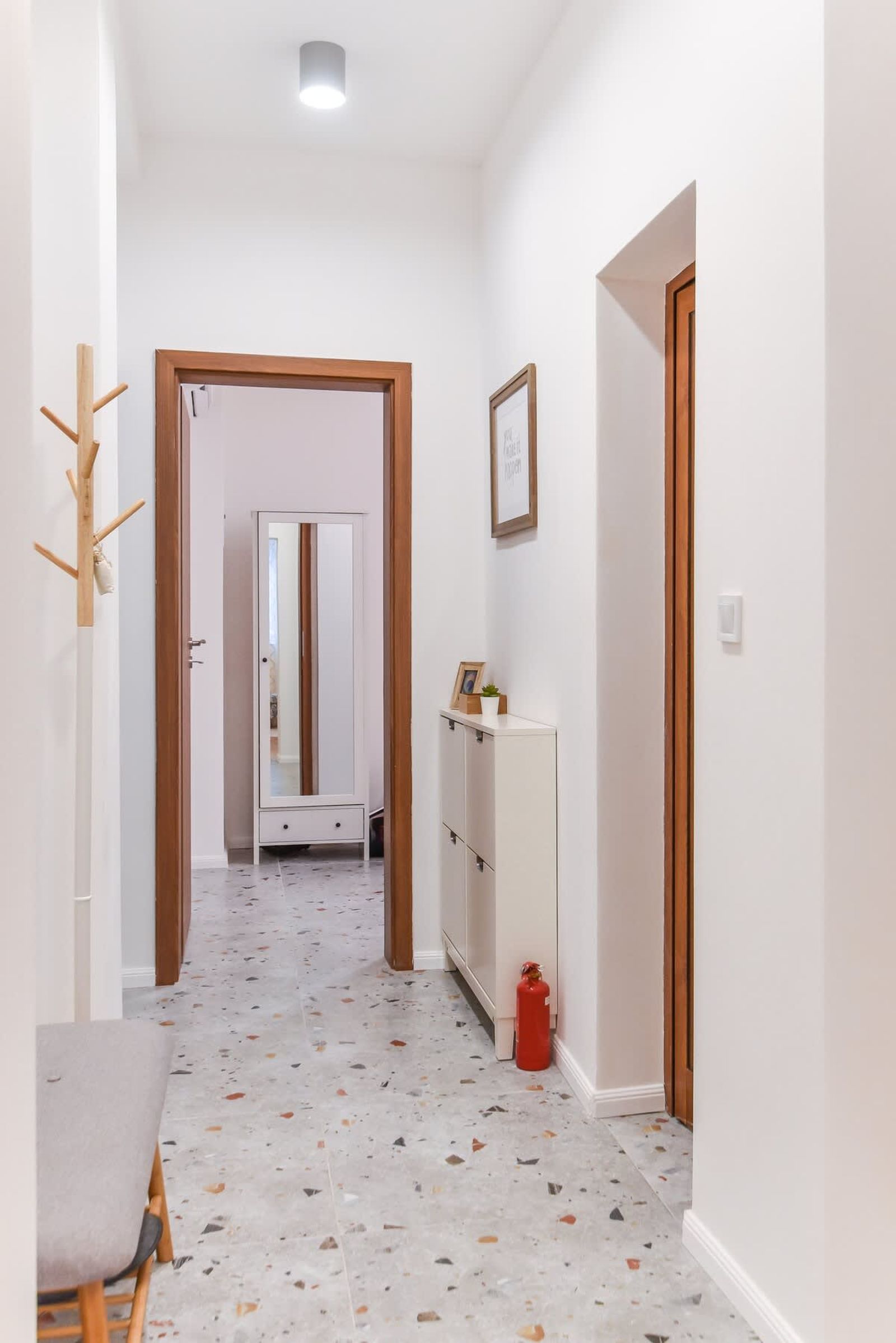 Bright 2BD Center Apartment | AC &amp; Fast Wi-Fi - Photo 21