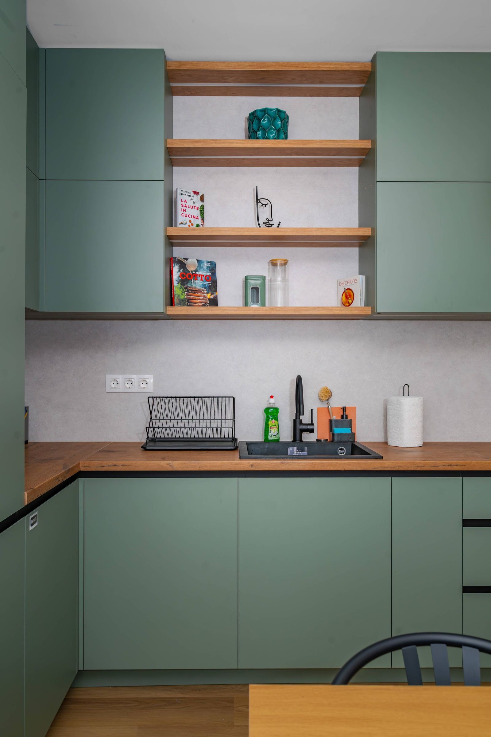 Spacious 2BR Apartment - Modern Design - Photo 19