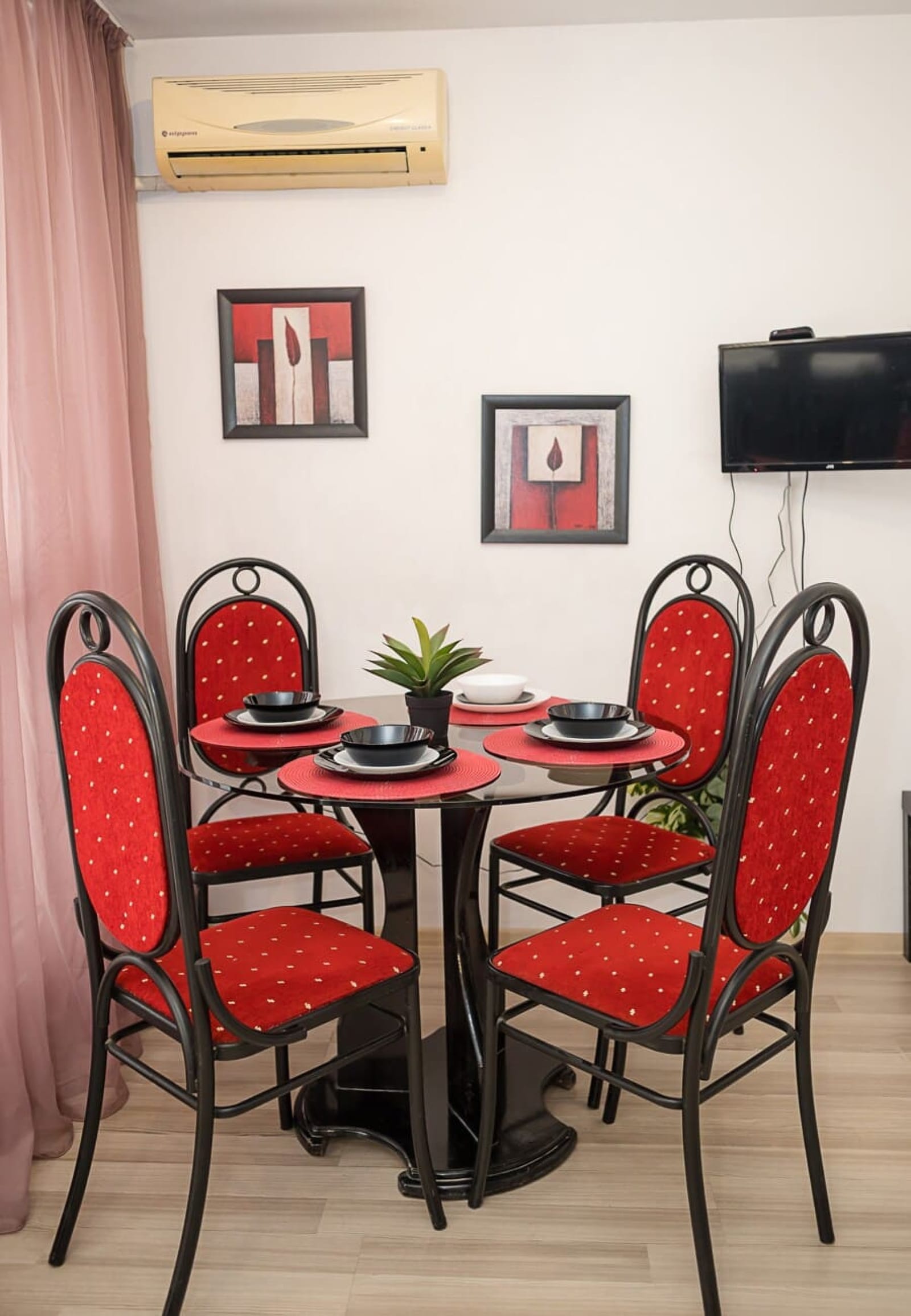 Studio Near Grand Mall Varna | Cozy &amp; Convenient - Photo 7