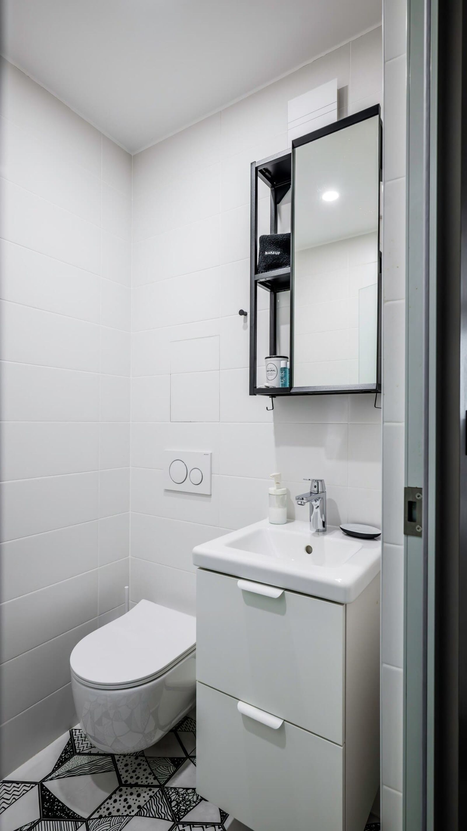 Quiet 2 BDR Comfort Near NDK + Workspace - Photo 22