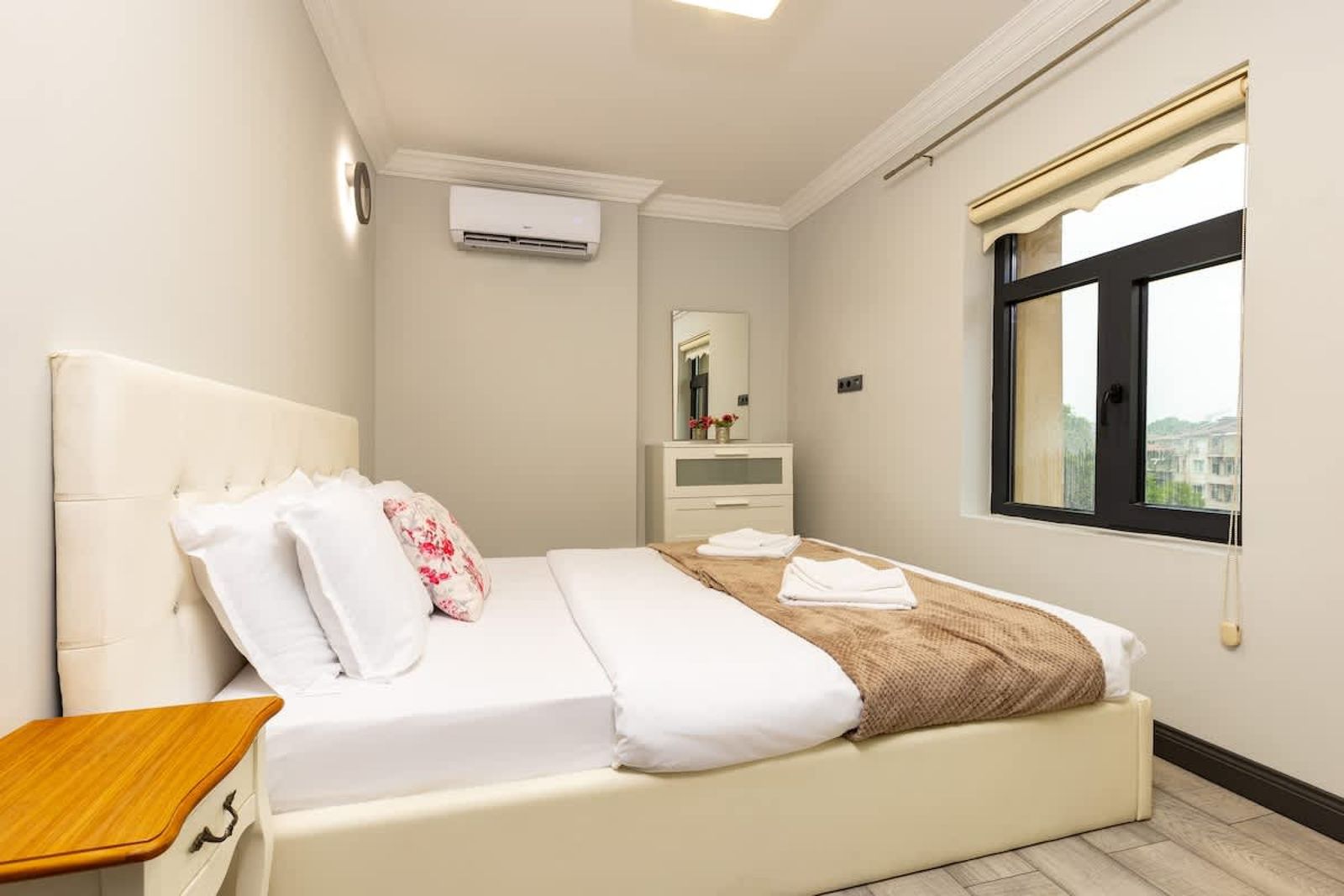 Central Apartments with Garden view - Apt No. 6 - Photo 13