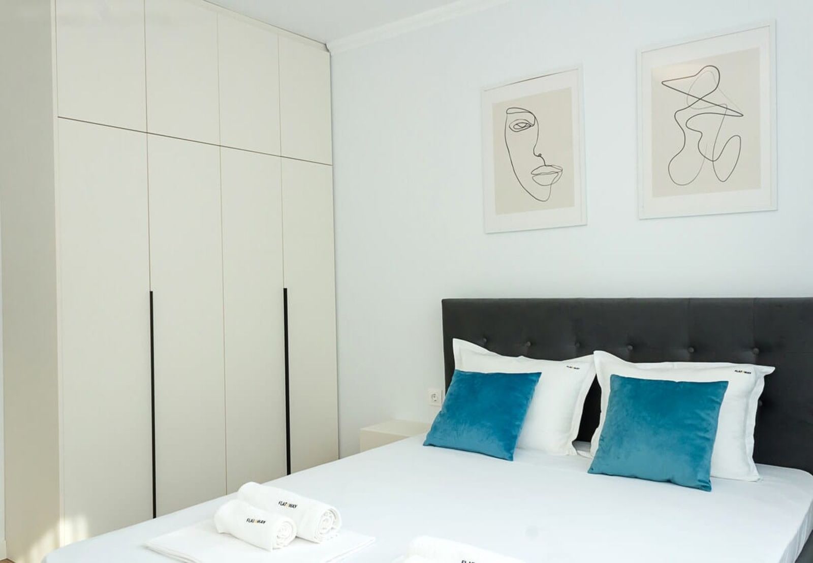 Chic Retreat in Varna's Fifth Element - Photo 13