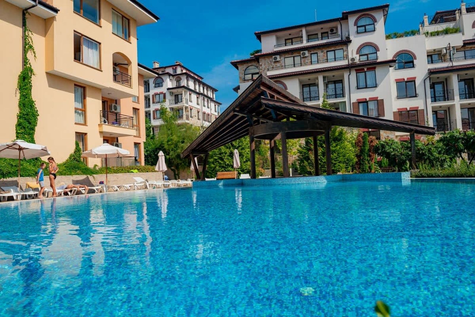 Paradise Dreams Lively Studio with pool view - Photo 23