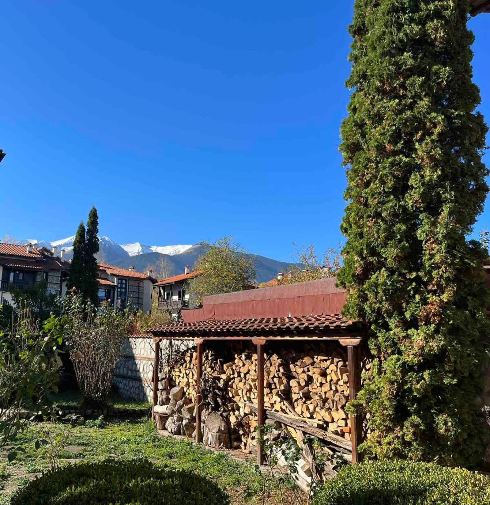 Cozy and Spacious House in The Heart of Bansko - Photo 3