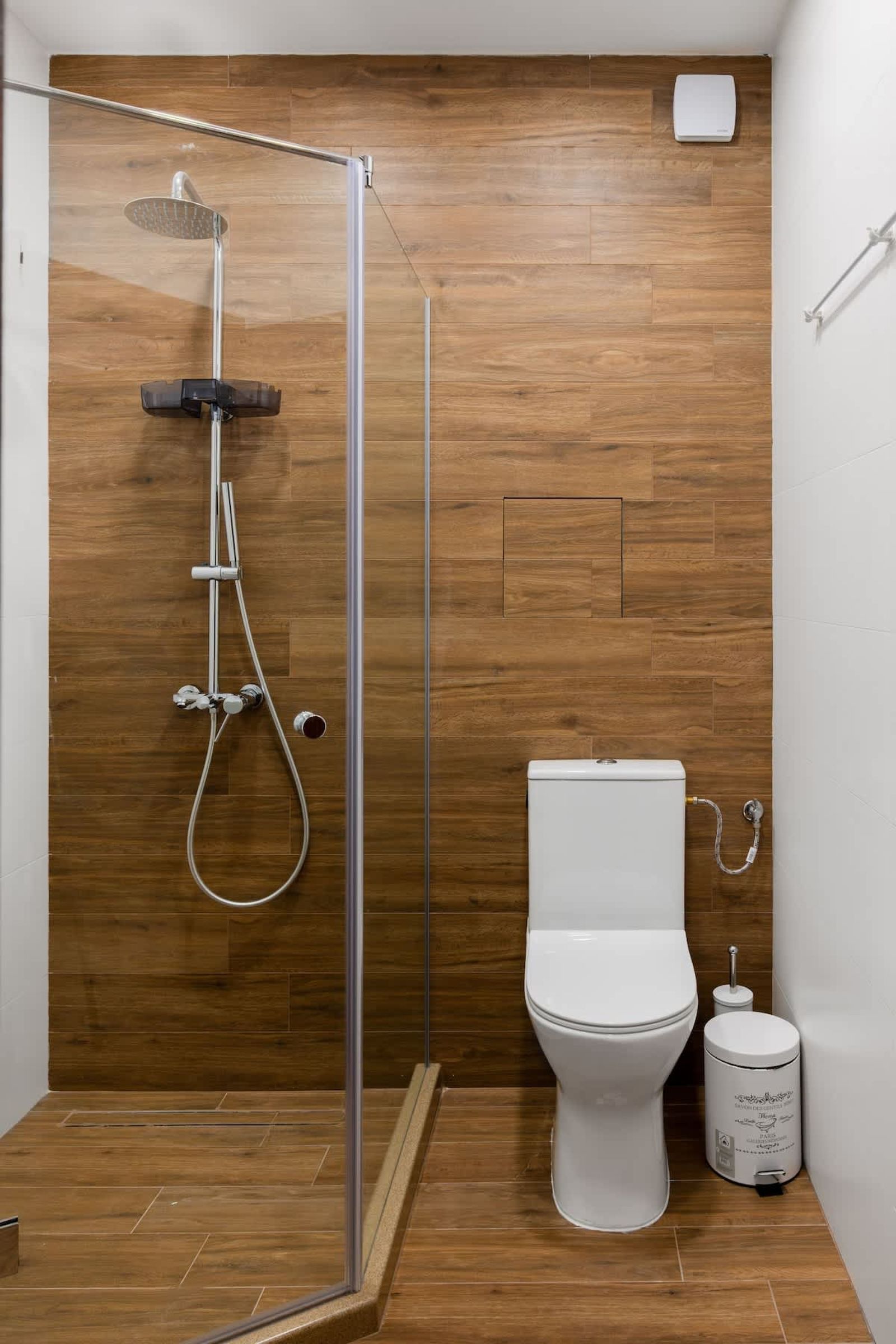 Modern Stay with Balcony and Parking - Photo 15