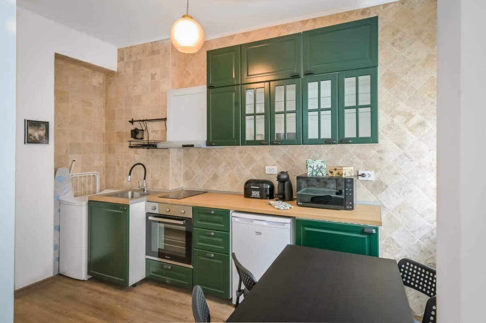 Floral Studio Retreat in Sofia City Center - Photo 8