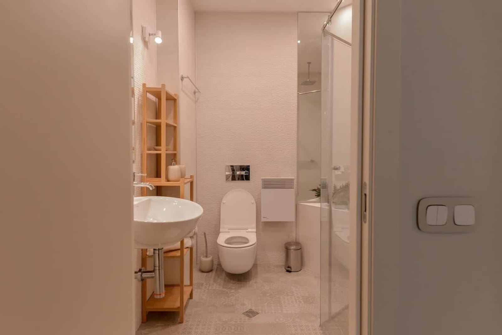 Modern &amp; Cozy 1BD Apartment near Serdika - Photo 6