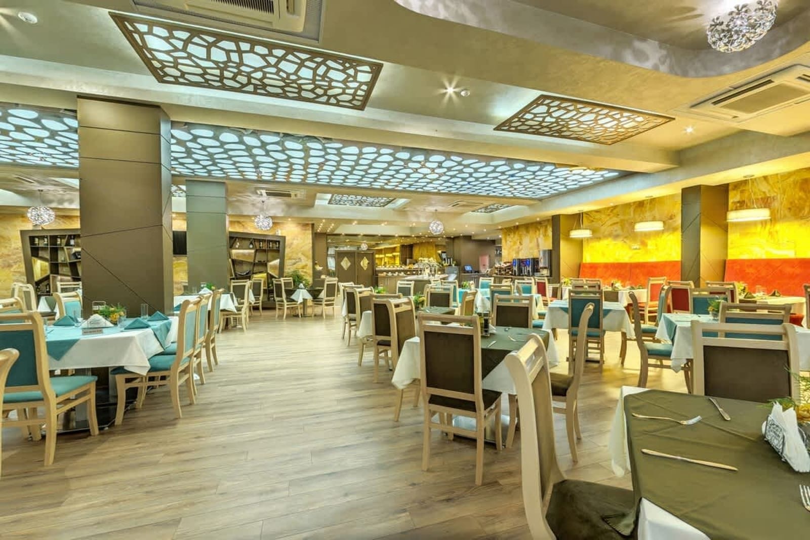 Villa Dea &amp; Villa Ina - Villas &amp; SPA Park in Velingrad - Photo 33