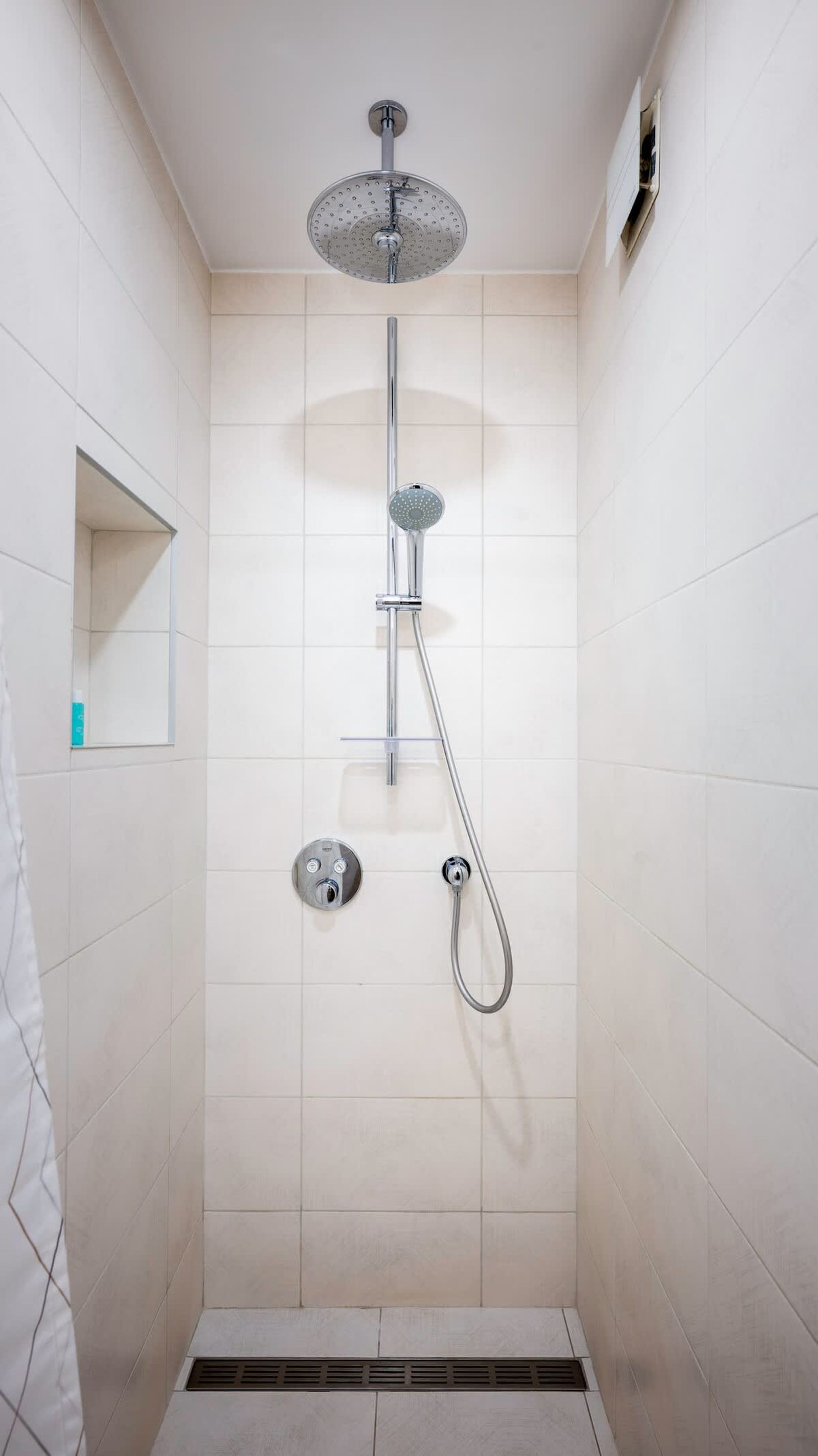 Quiet 2 BDR Comfort Near NDK + Workspace - Photo 20