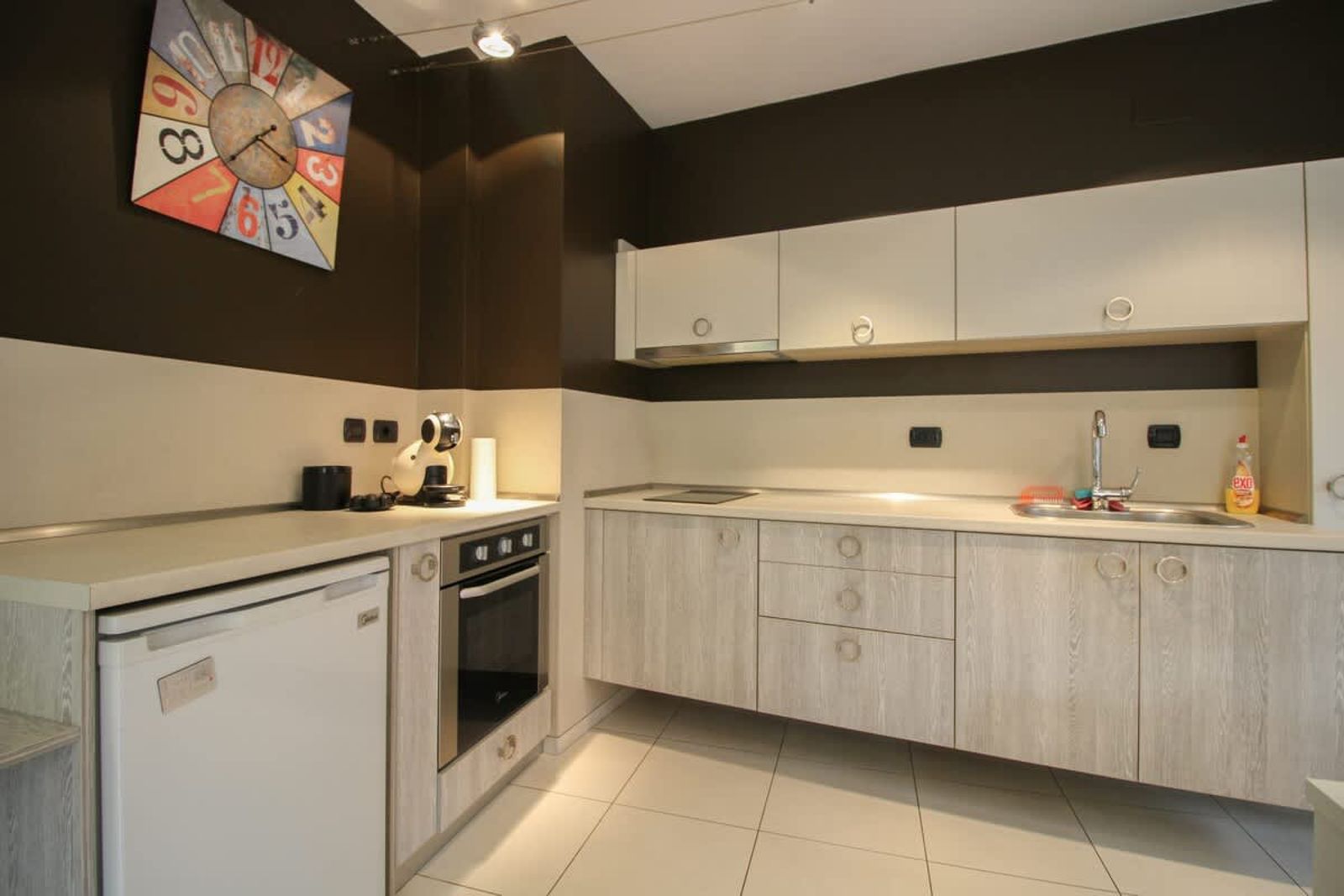 Trendy &amp; Deluxe Apartment - Photo 10