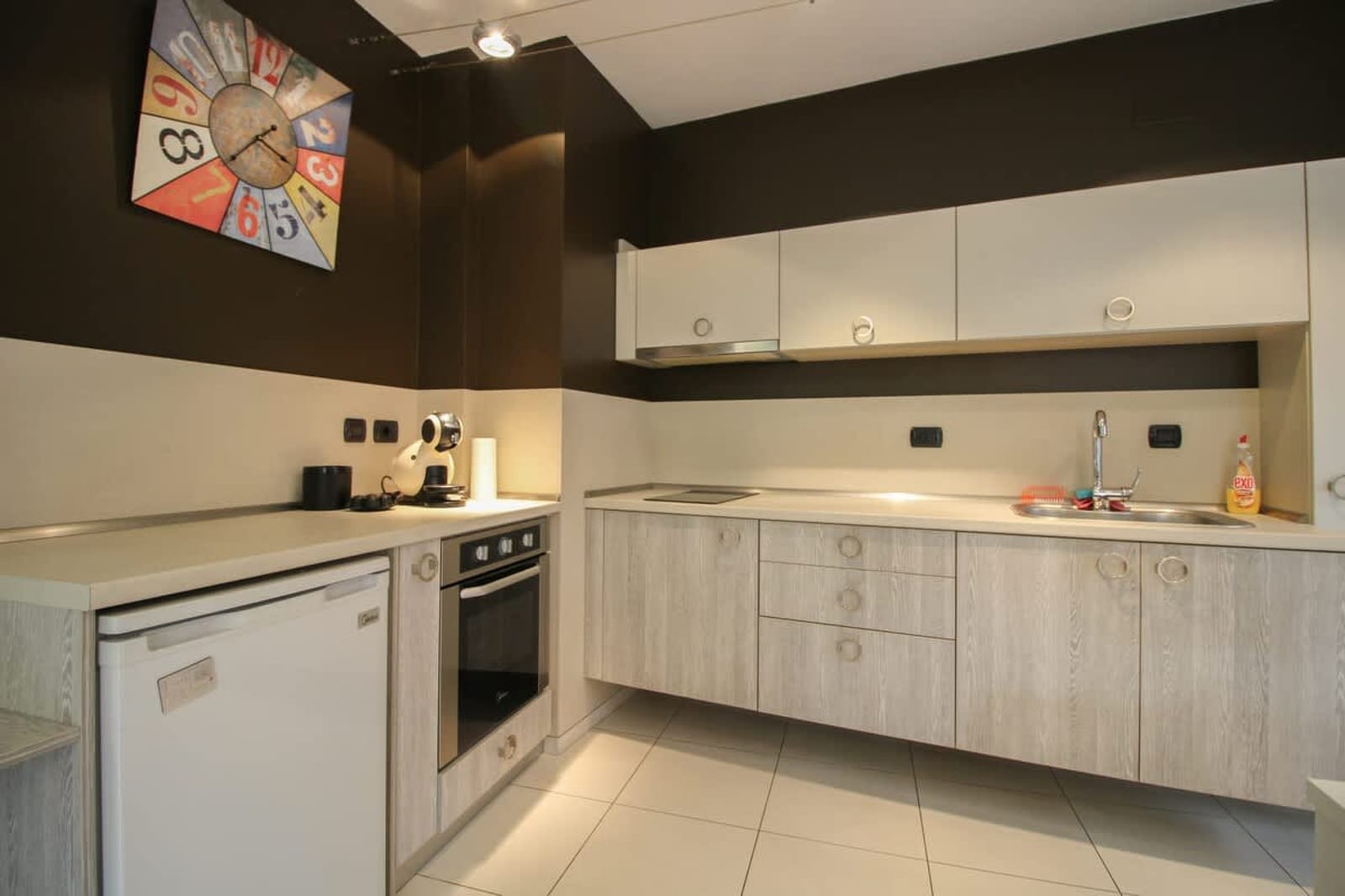 Trendy &amp; Deluxe Apartment - Photo 10