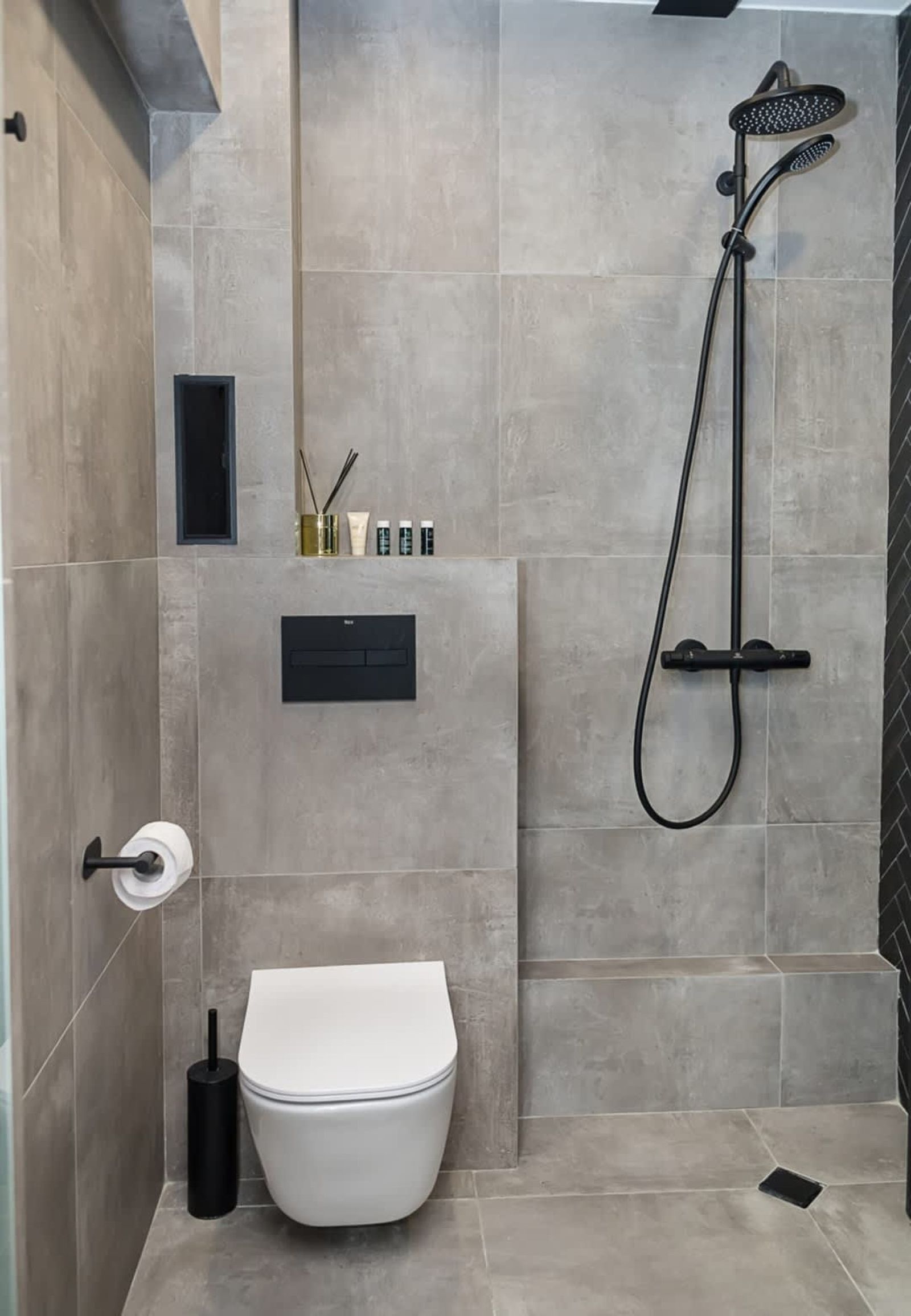 Stylish Maisonette Just Steps from the Sea Garden - Photo 15