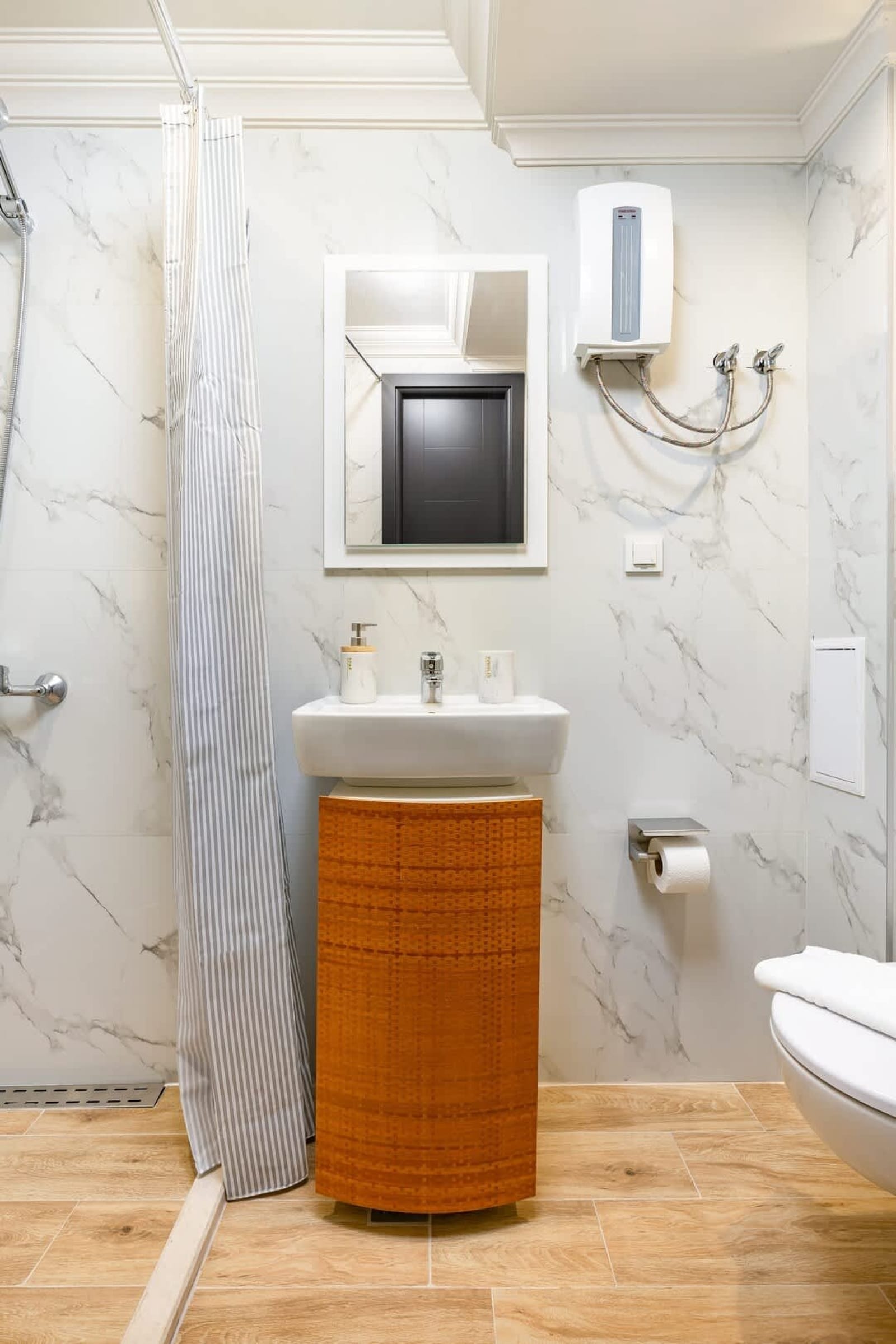 Central Apartments with Garden view - Apt No. 5 - Photo 15