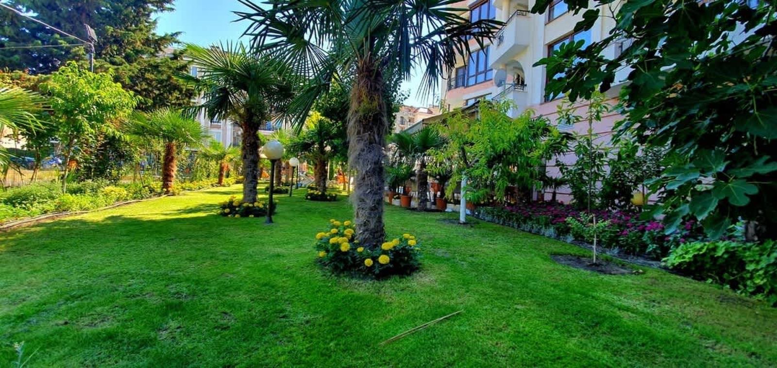 The Love Nest - 1BD Apartment in Sunny Beach - Photo 13