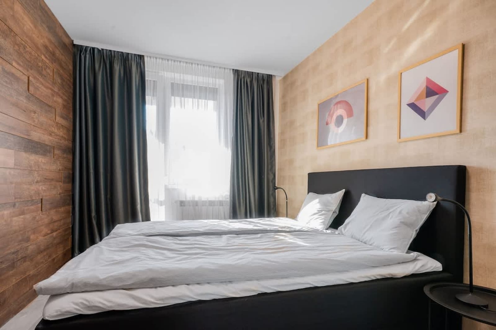 Urban Elegance at Its Finest Stylish 1-BD Flat - Photo 10