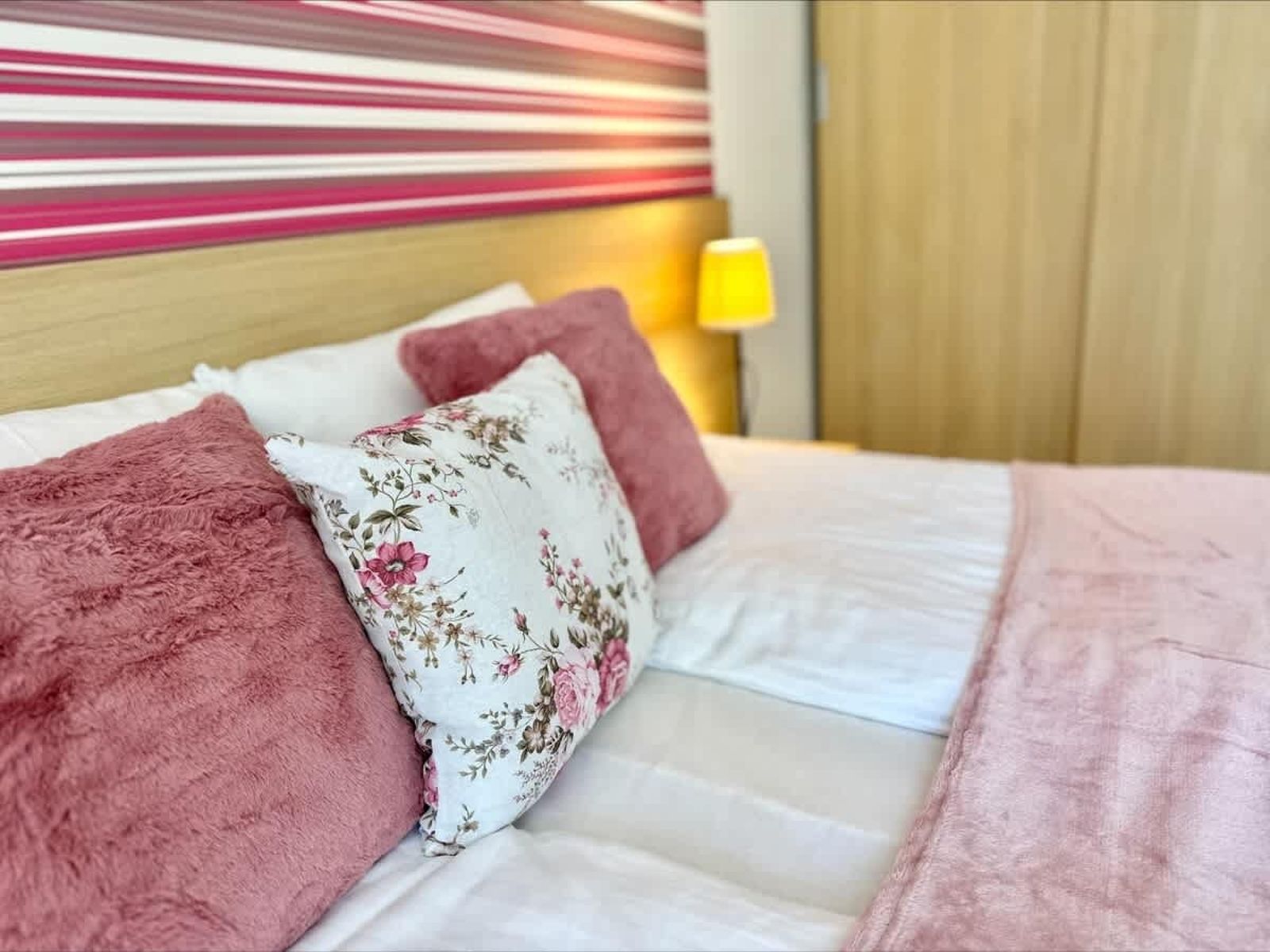 Cozy Aheloy  2 bed  Lux view - Photo 19