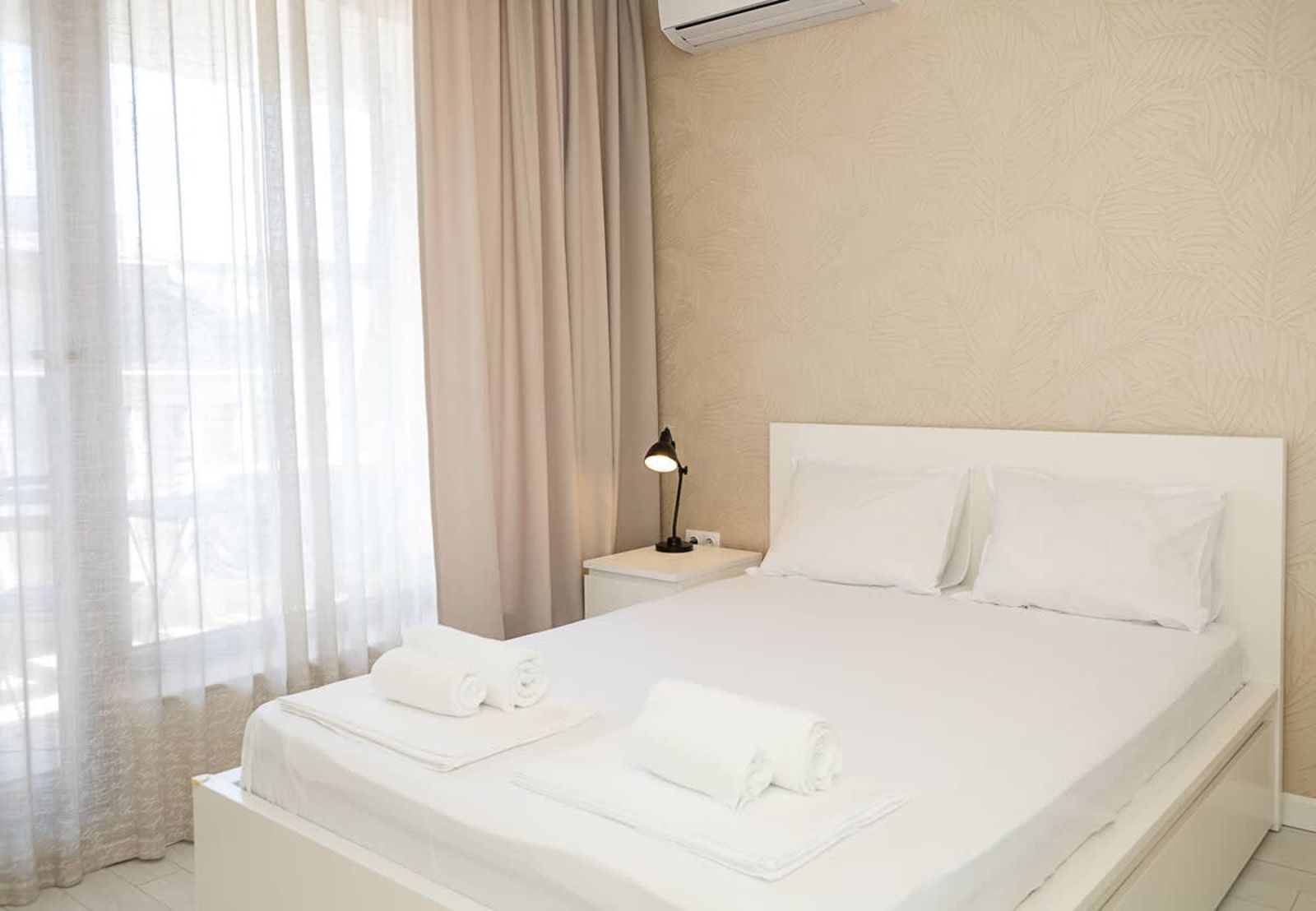 Elegant 1BR Apartment in the TOP Center of Varna - Photo 3