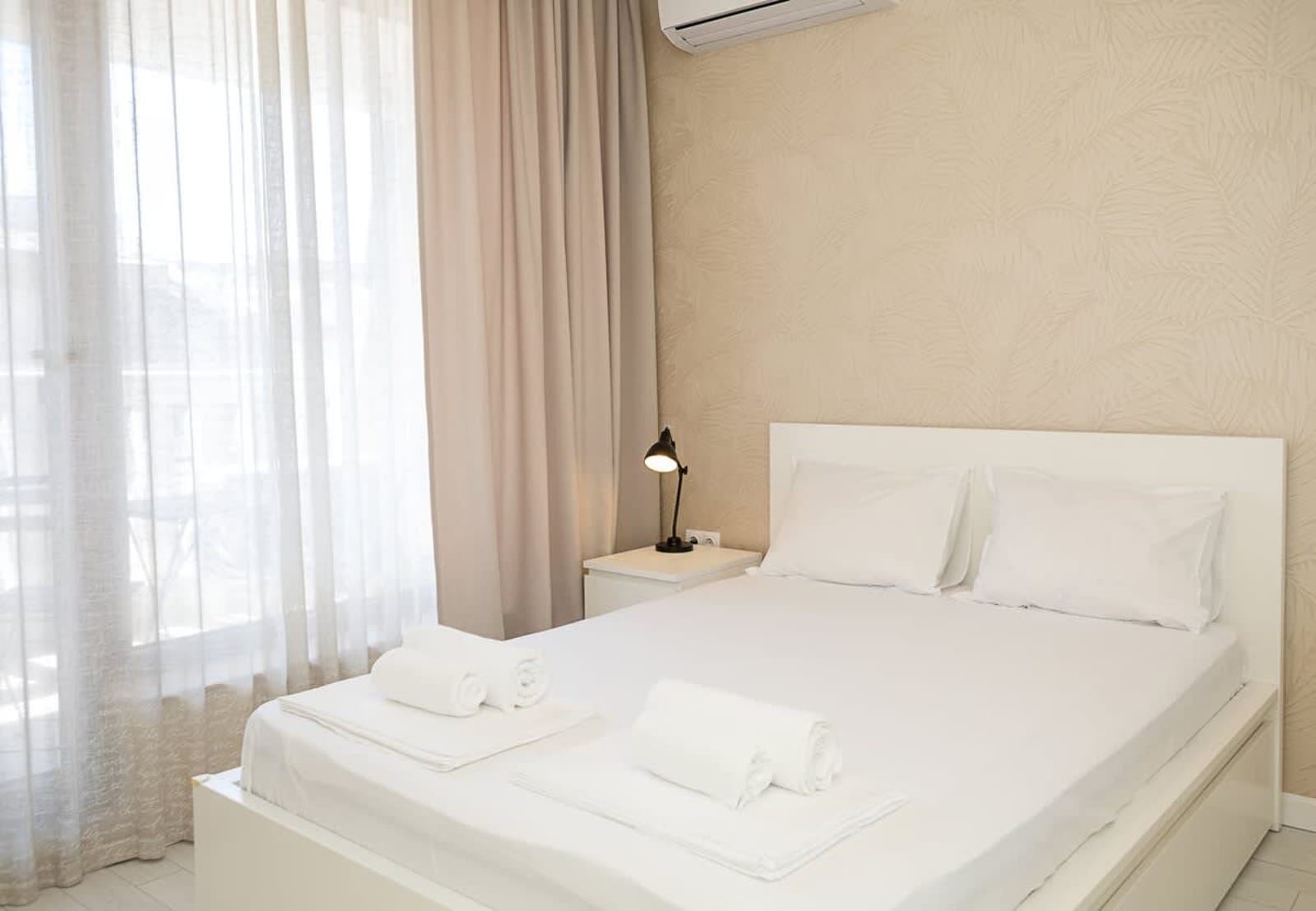 Elegant 1BR Apartment in the TOP Center of Varna - Photo 3