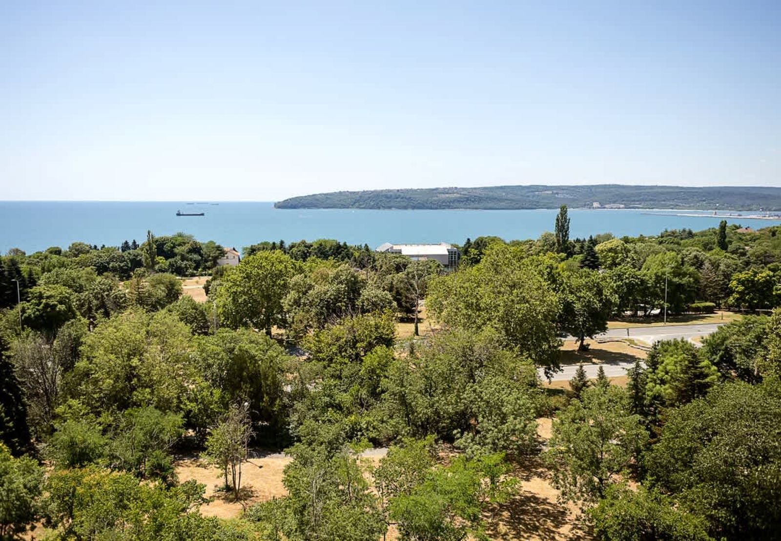 Royal View –Luxury 2BR Apartment with Sea Panorama - Photo 21