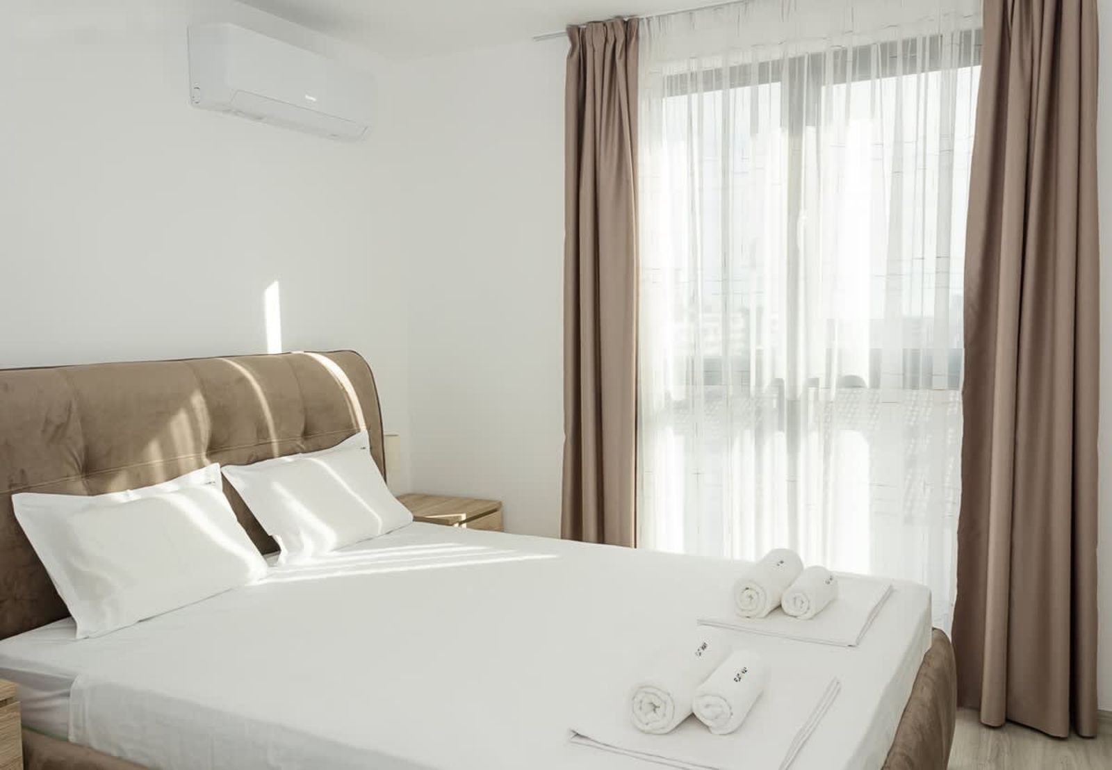 Modern Haven in Varna : Retreat with Chic Ambiance - Cover Photo