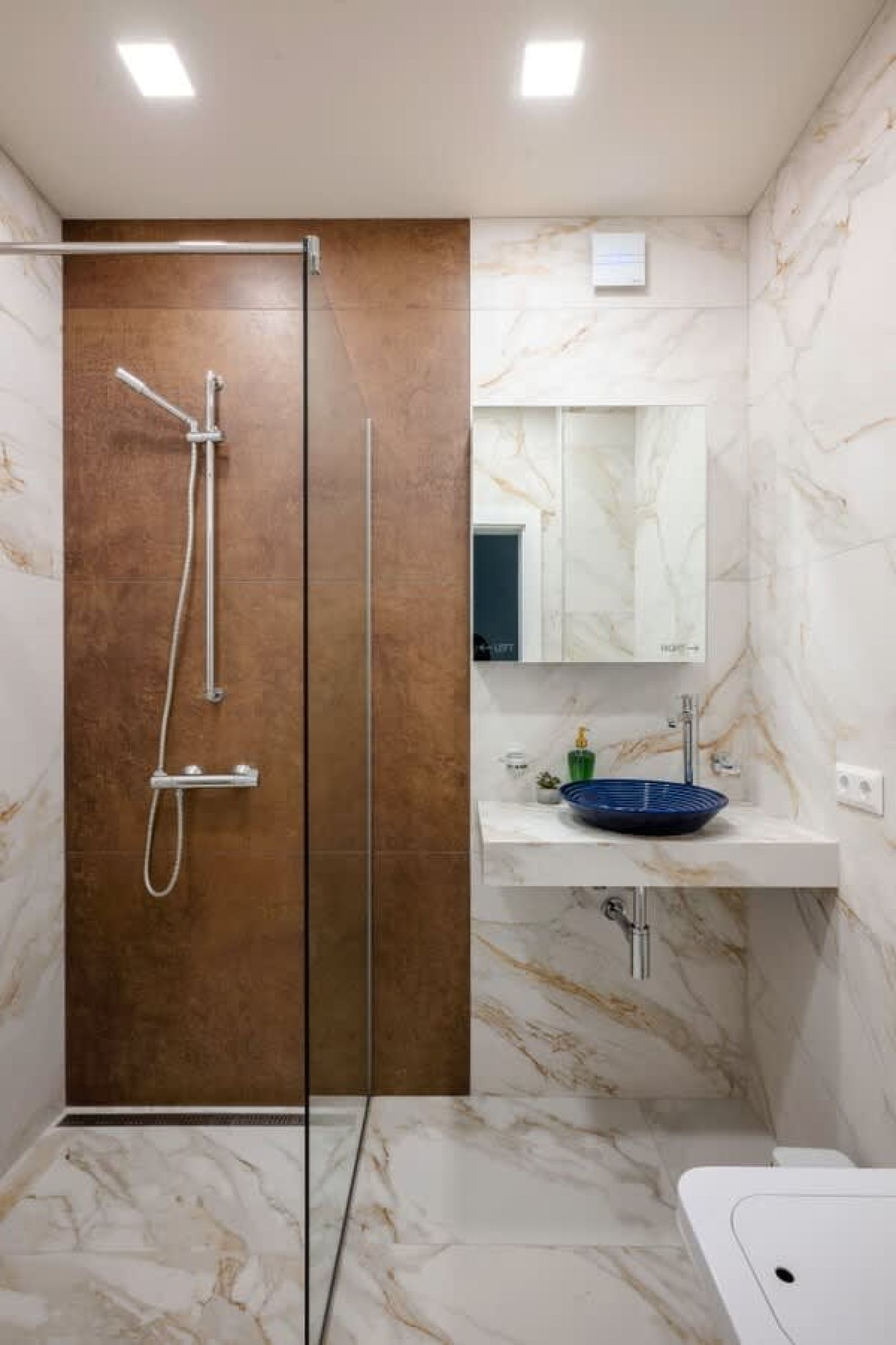 Stylish 1BD Apartment in the Heart of the City - Photo 13