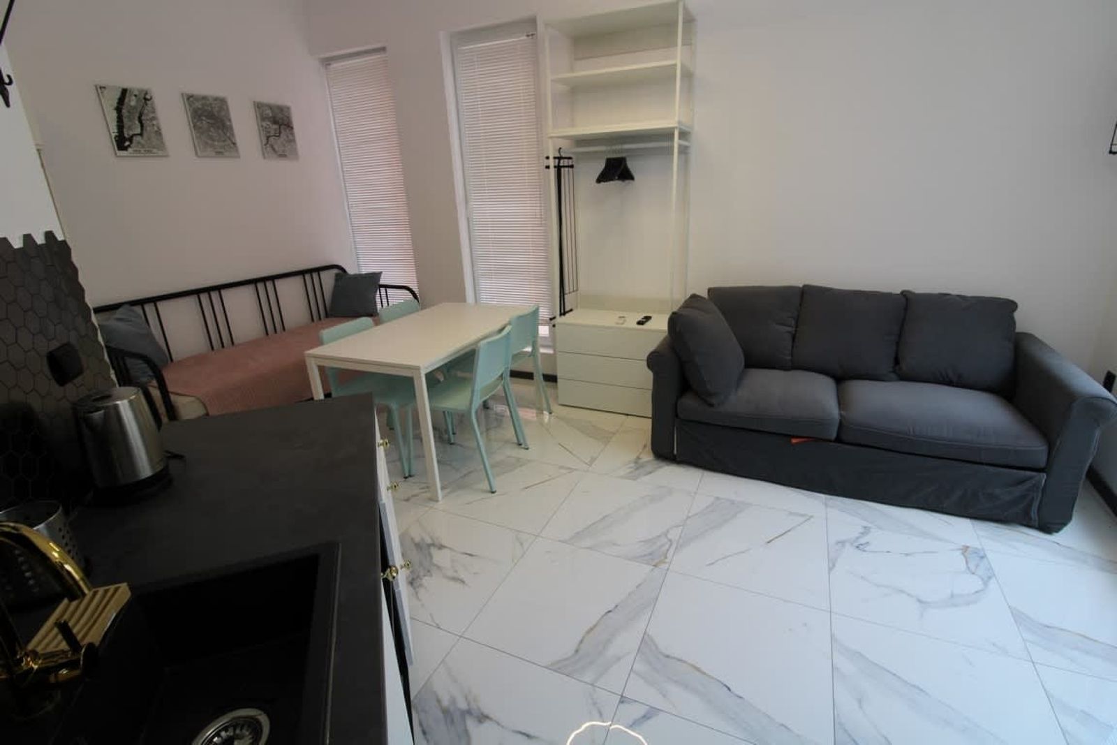 Sunny Day 6 Modern Studio - Photo 16