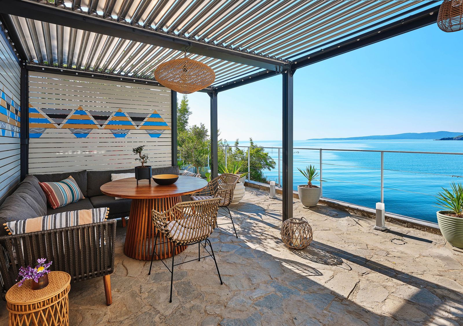 Loft-Style Studio Apartment on the Beach - Photo 49