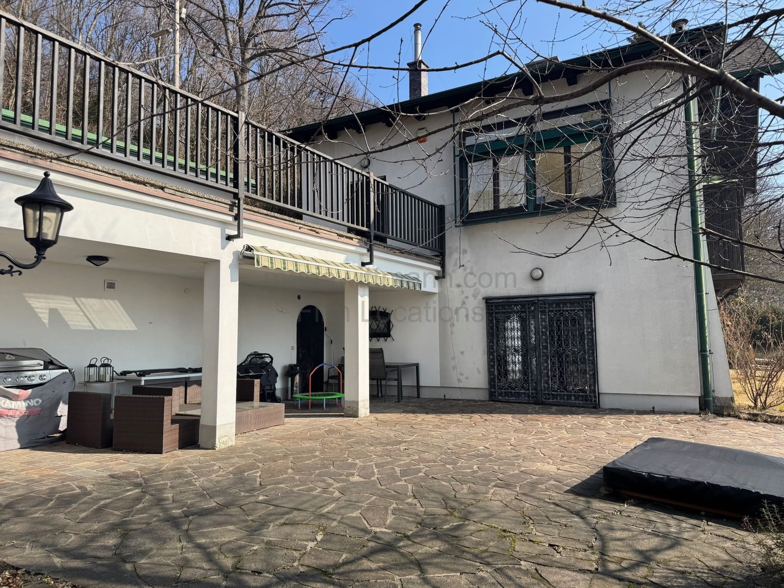 Location 295 - Cover Photo