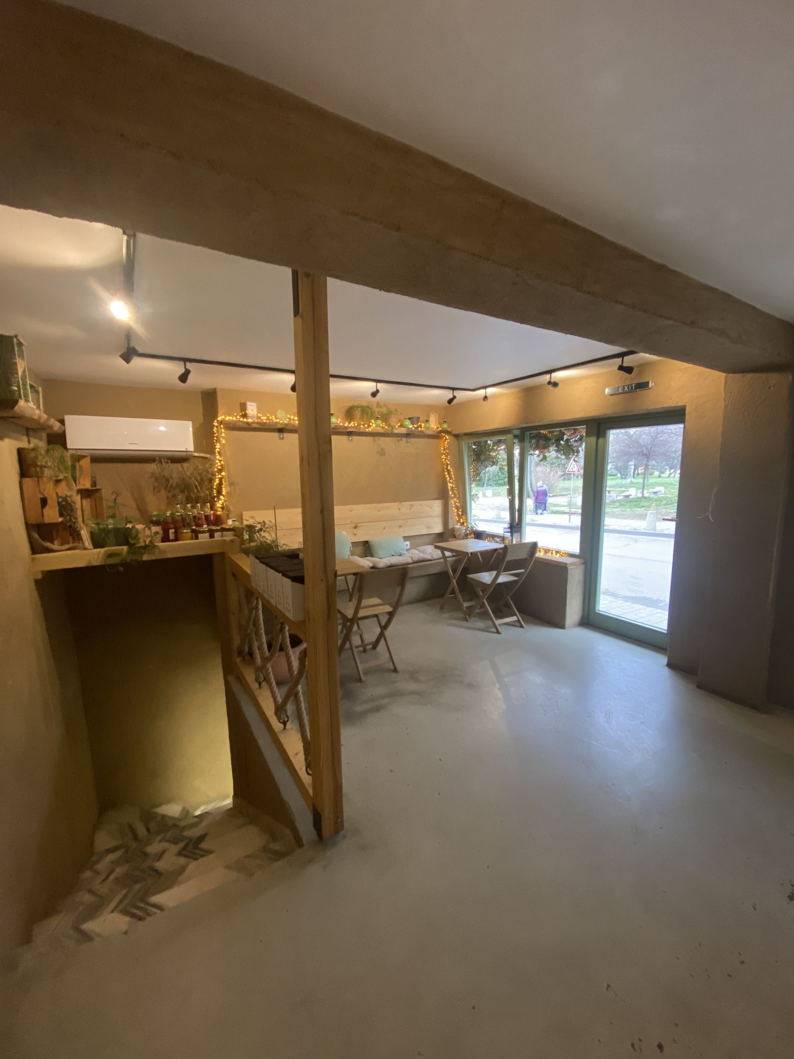 Artisanal Bakery Café - Photo 4