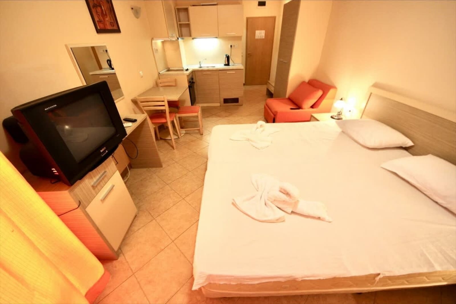 Cozy studio in Royal Sun - Photo 22