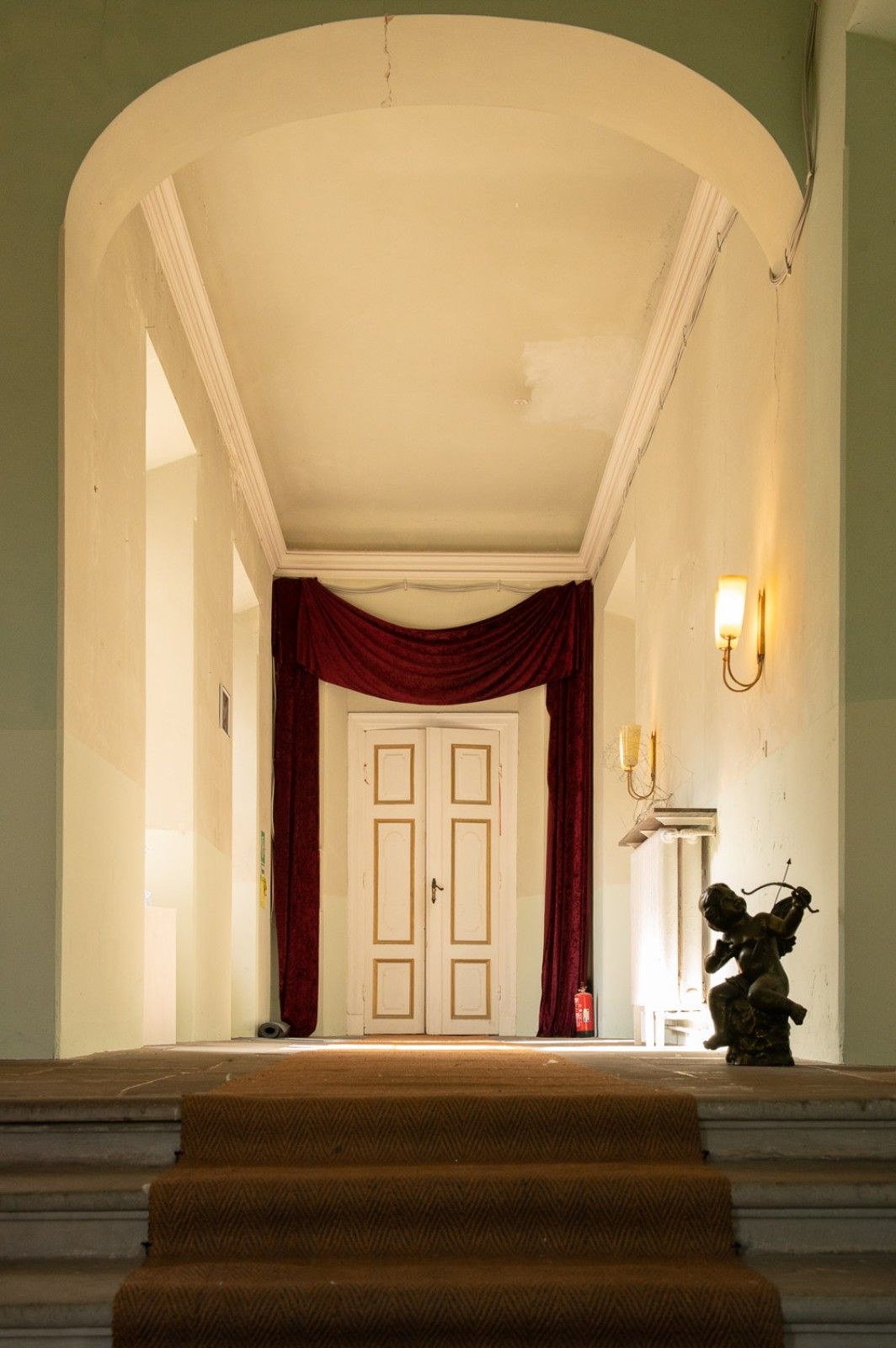 Castle of Burgscheidungen is a baroque secular building_19