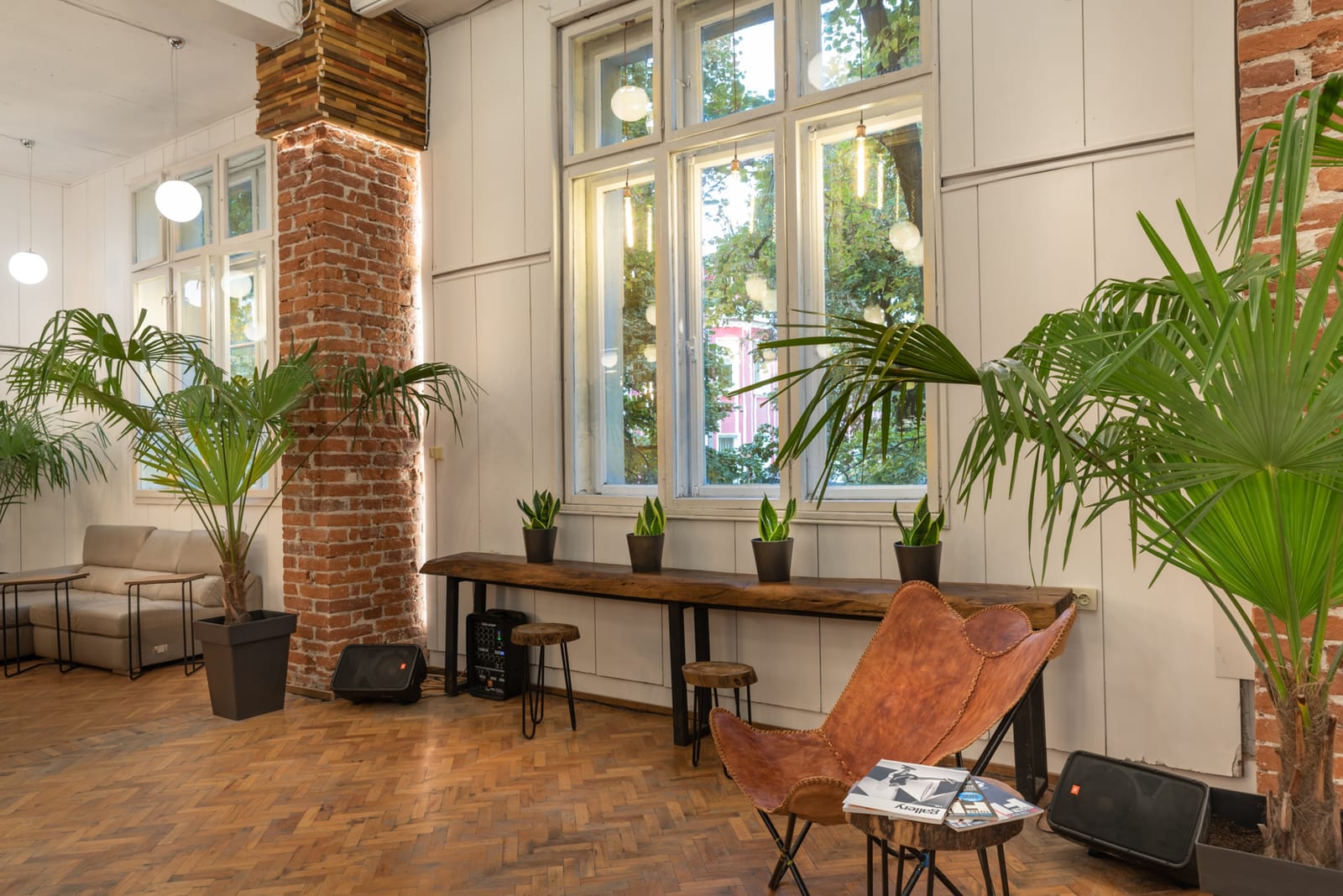 Cozy Co-working space in the heart of Plovdiv - Photo 14