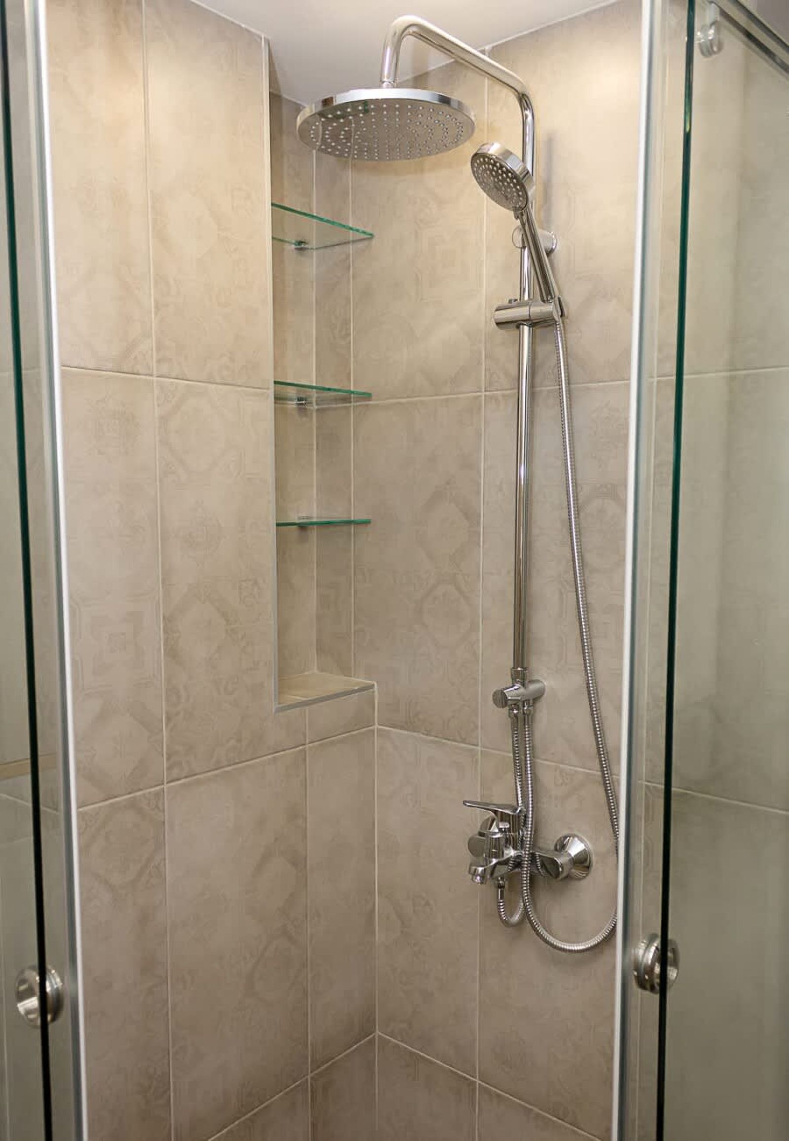 Sea Garden Varna - 2BD Flats with Desk &amp; Balcony - Photo 6