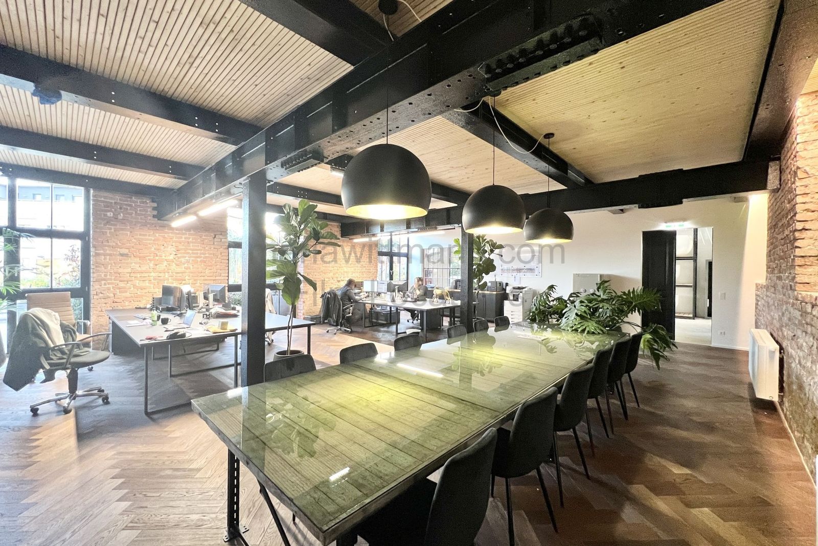 Location 365 - Photo 6