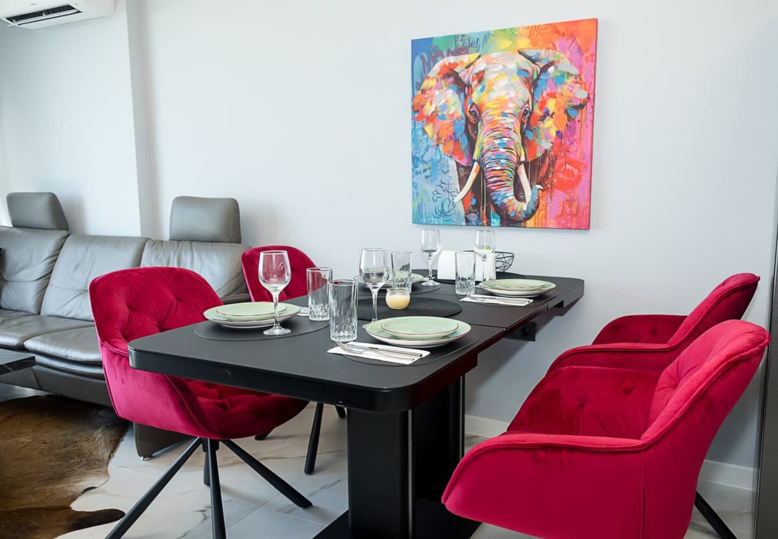 Royal View –Luxury 2BR Apartment with Sea Panorama - Photo 9