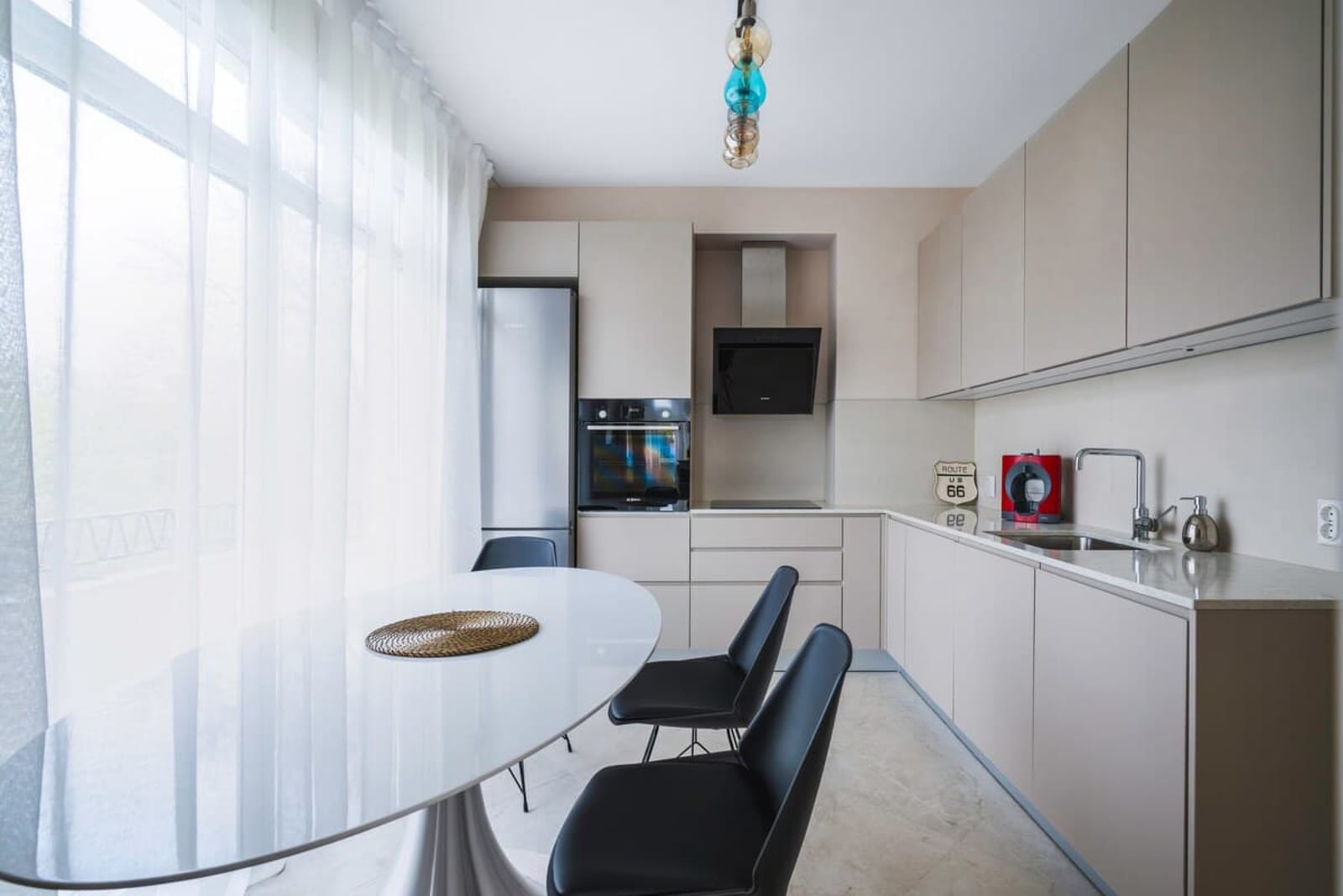 New With The Best View - 2BD Bright Flat Near NDK - Photo 9