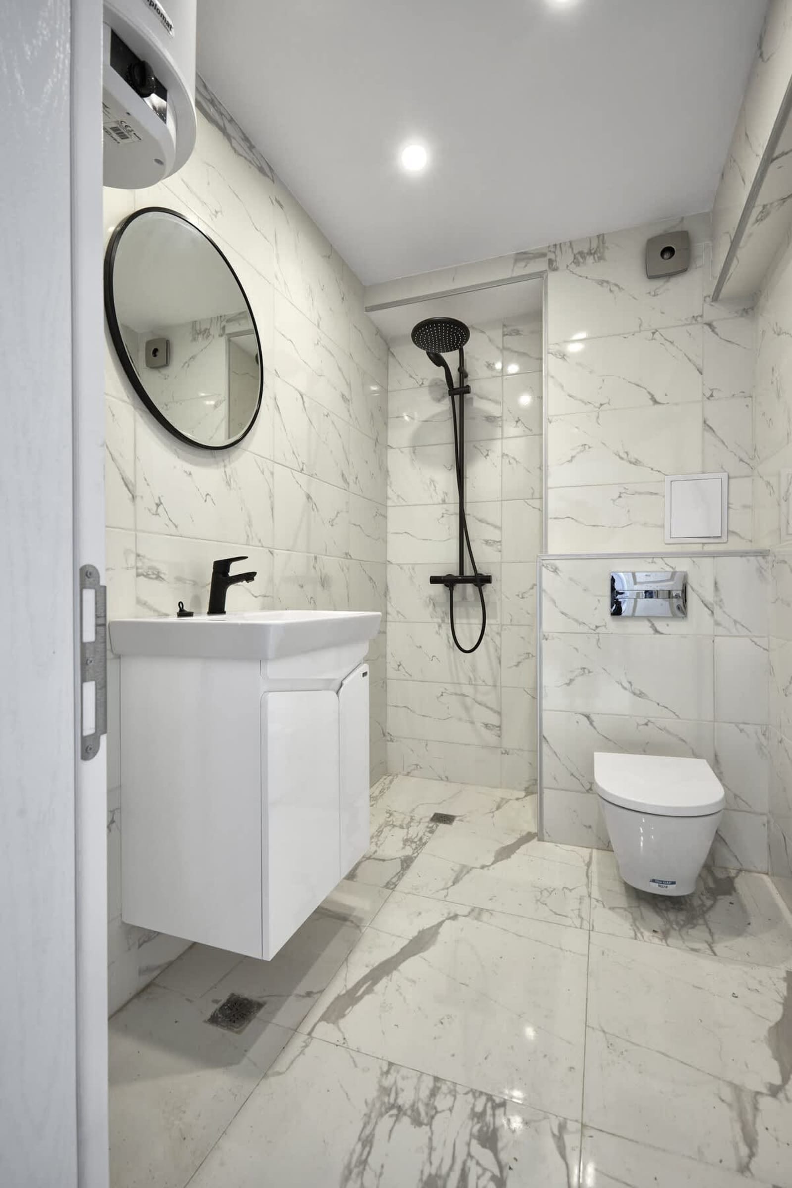 Sunny Seaside Retreat: 2BD Apartment in Nesebar - Photo 14