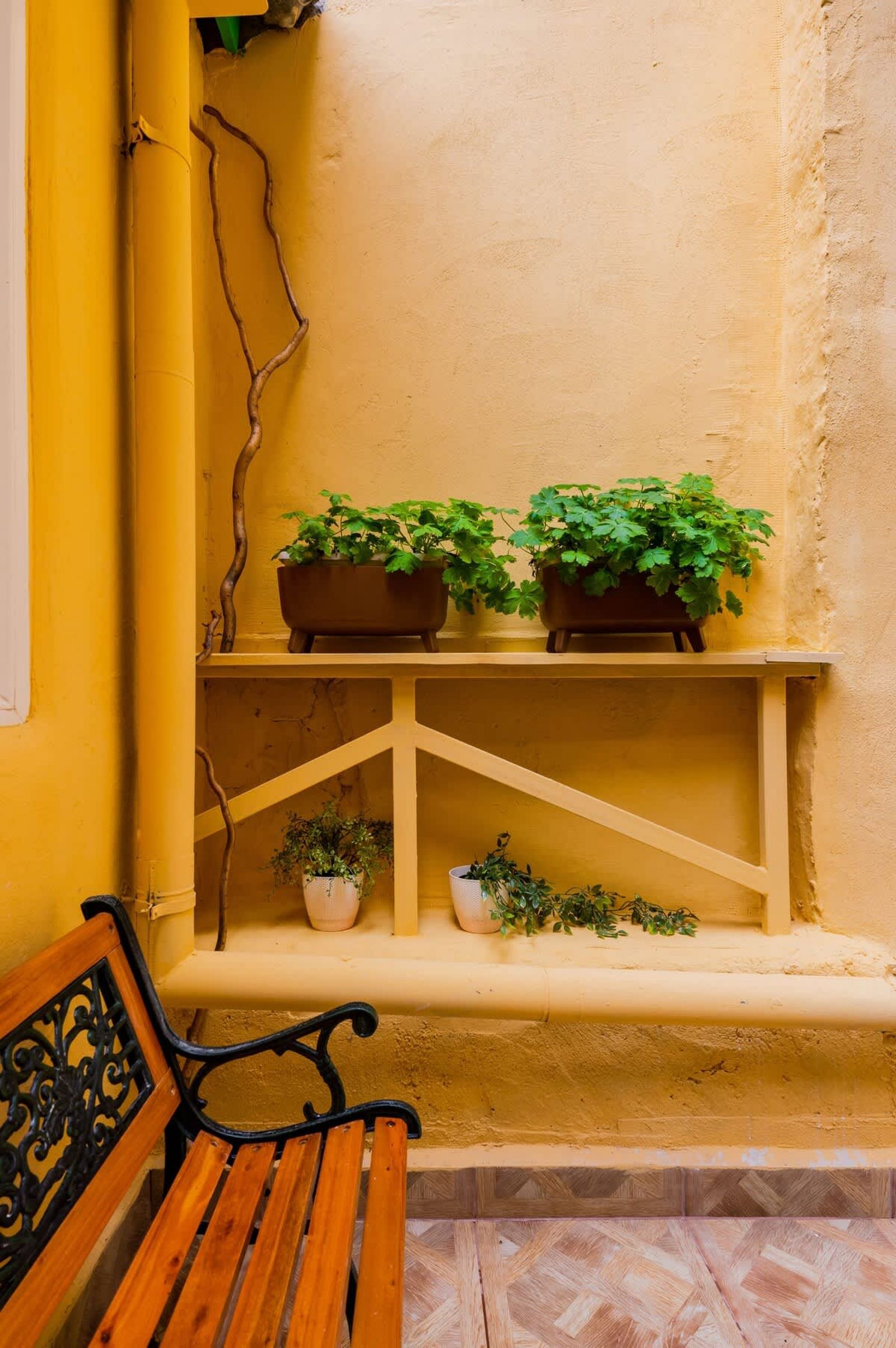 Cozy Boho Studio in Center with Shared Terrace - Photo 20