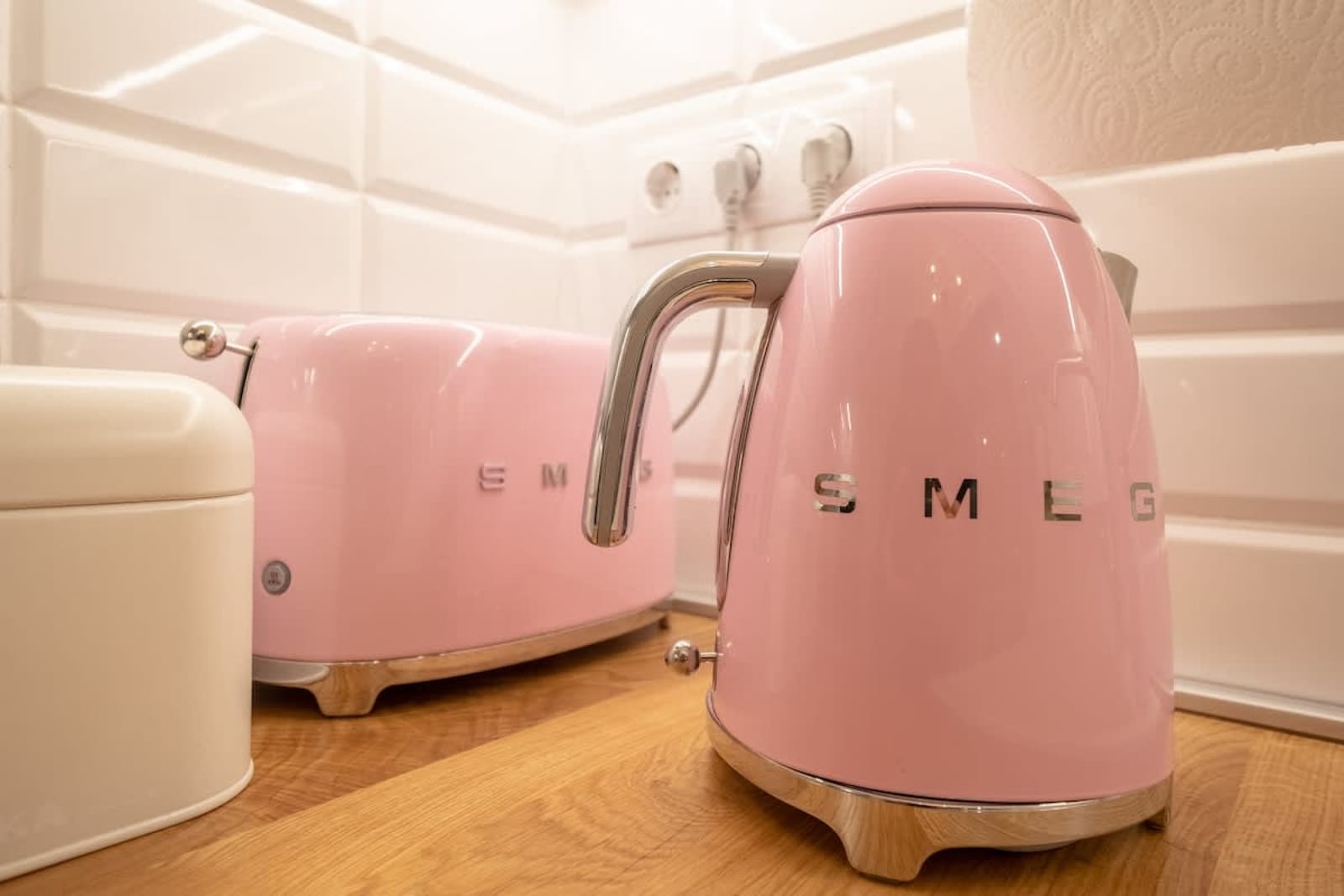 High-end Designer Studio - AC + Parking - Photo 31