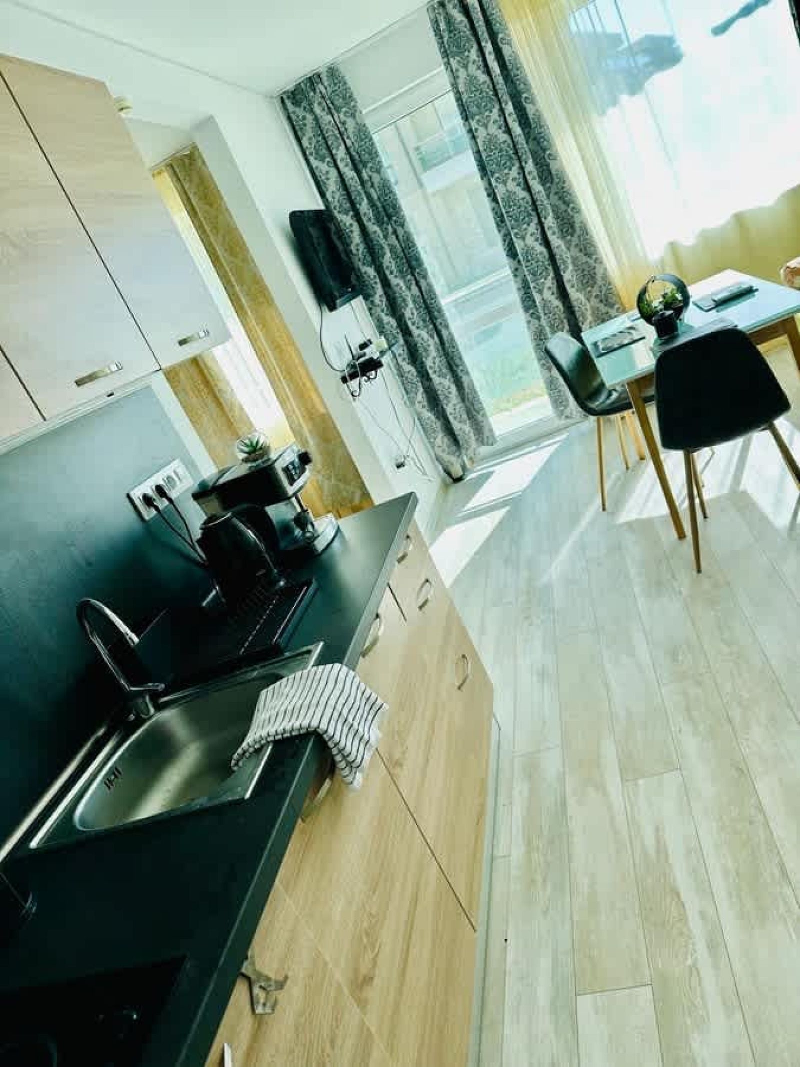 Coastal Vibes Studio Burgas - Photo 6